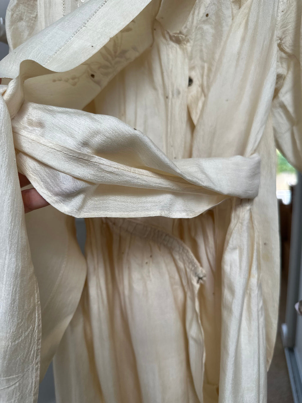 Edwardian 1910s silk little girls dress and bonnet
