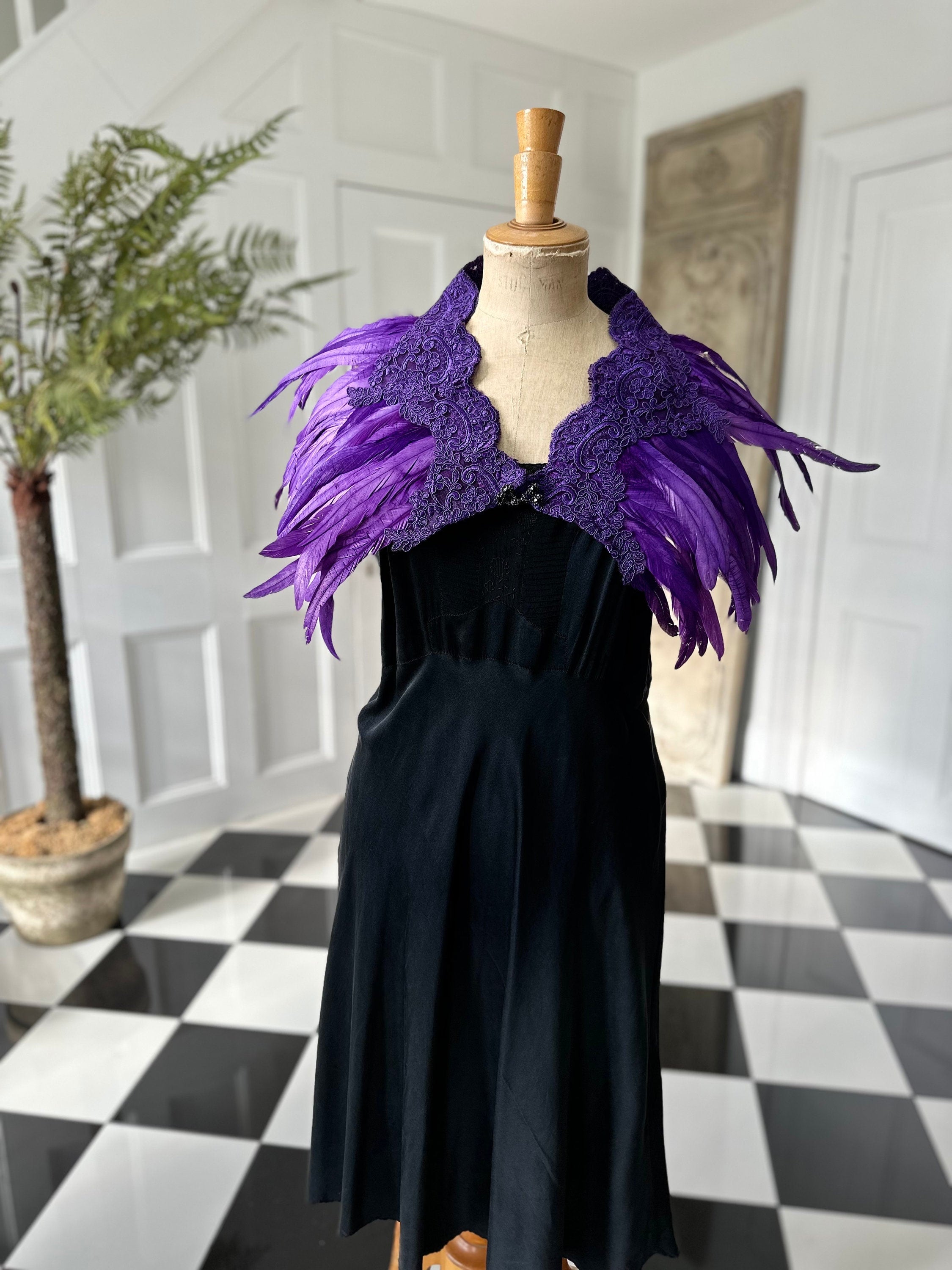 1920s 1930s Vintage style purple feather cape shawl with lace trimming details