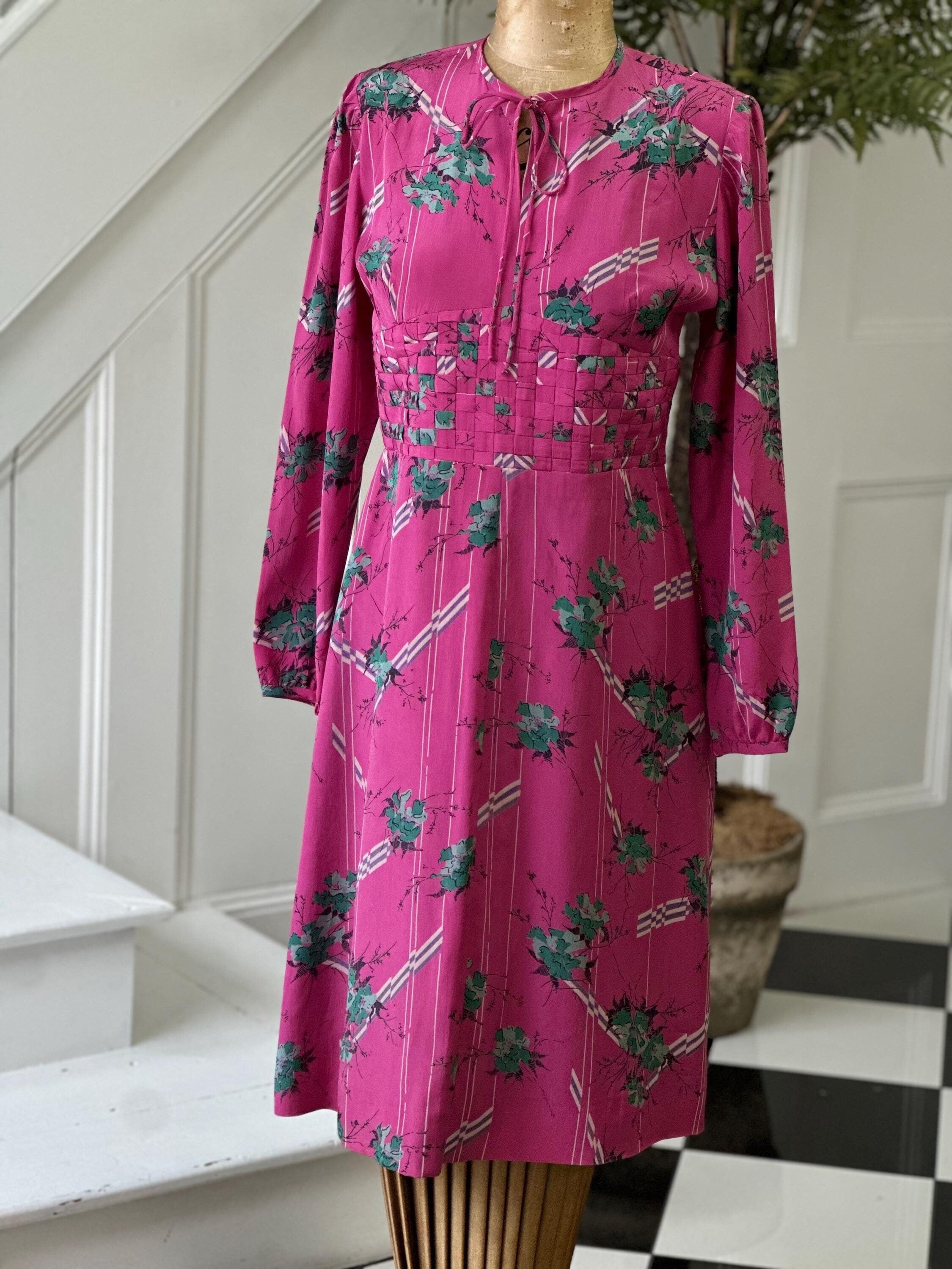 1970s vintage pink floral silk dress