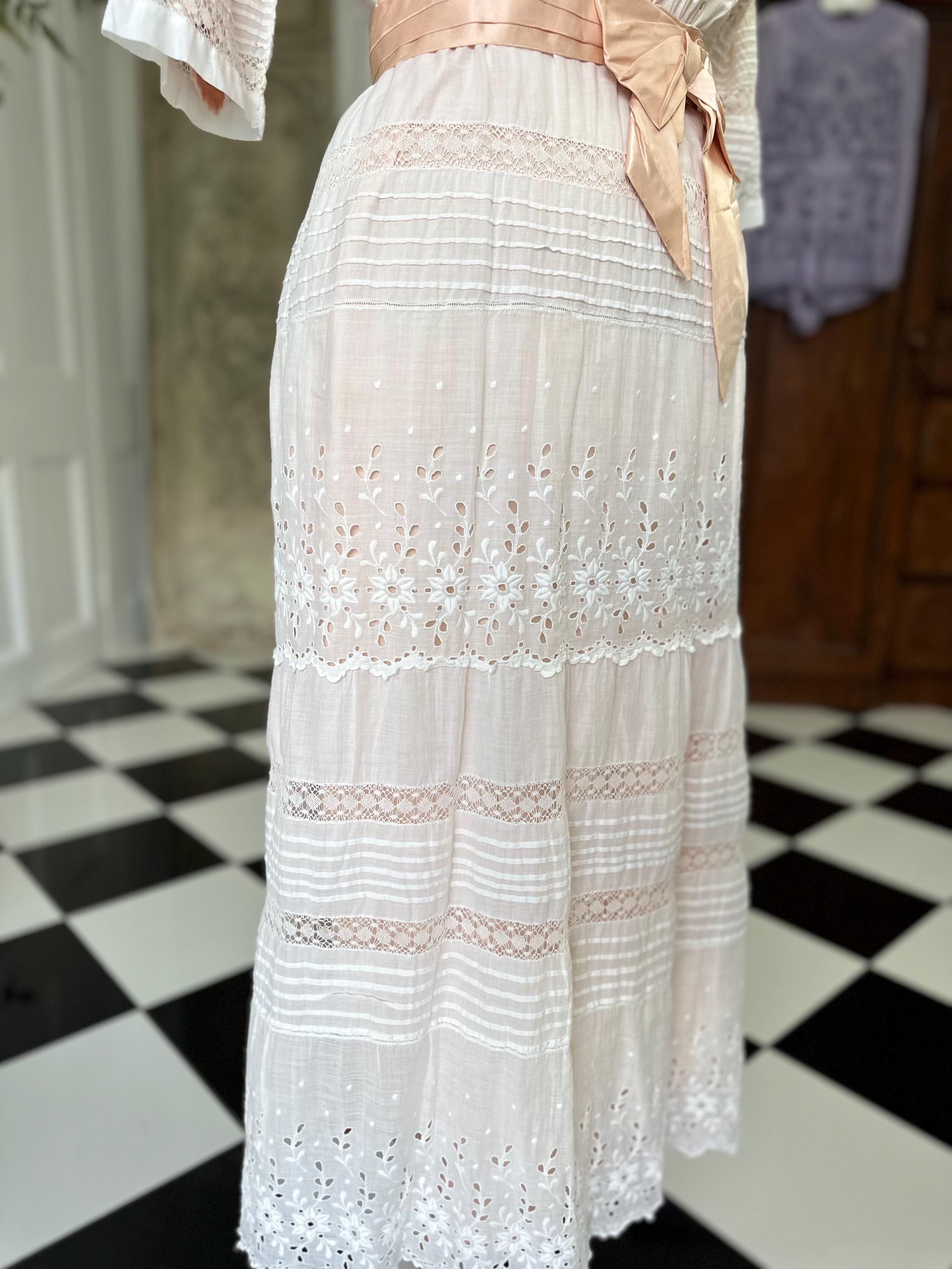 Antique 1900s white lace cotton tea dress