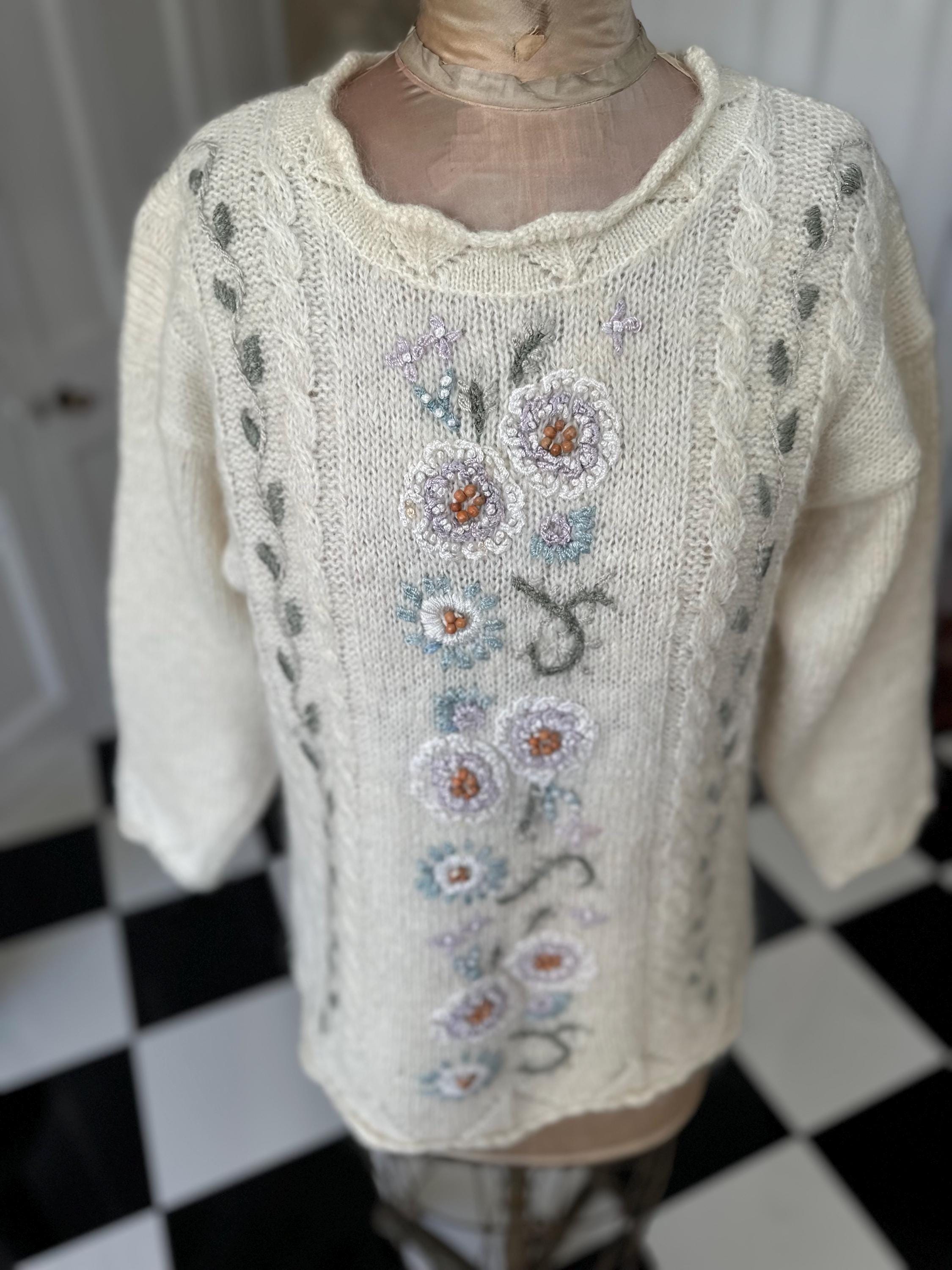 1980 Cream knitted jumper with hand embroidery details