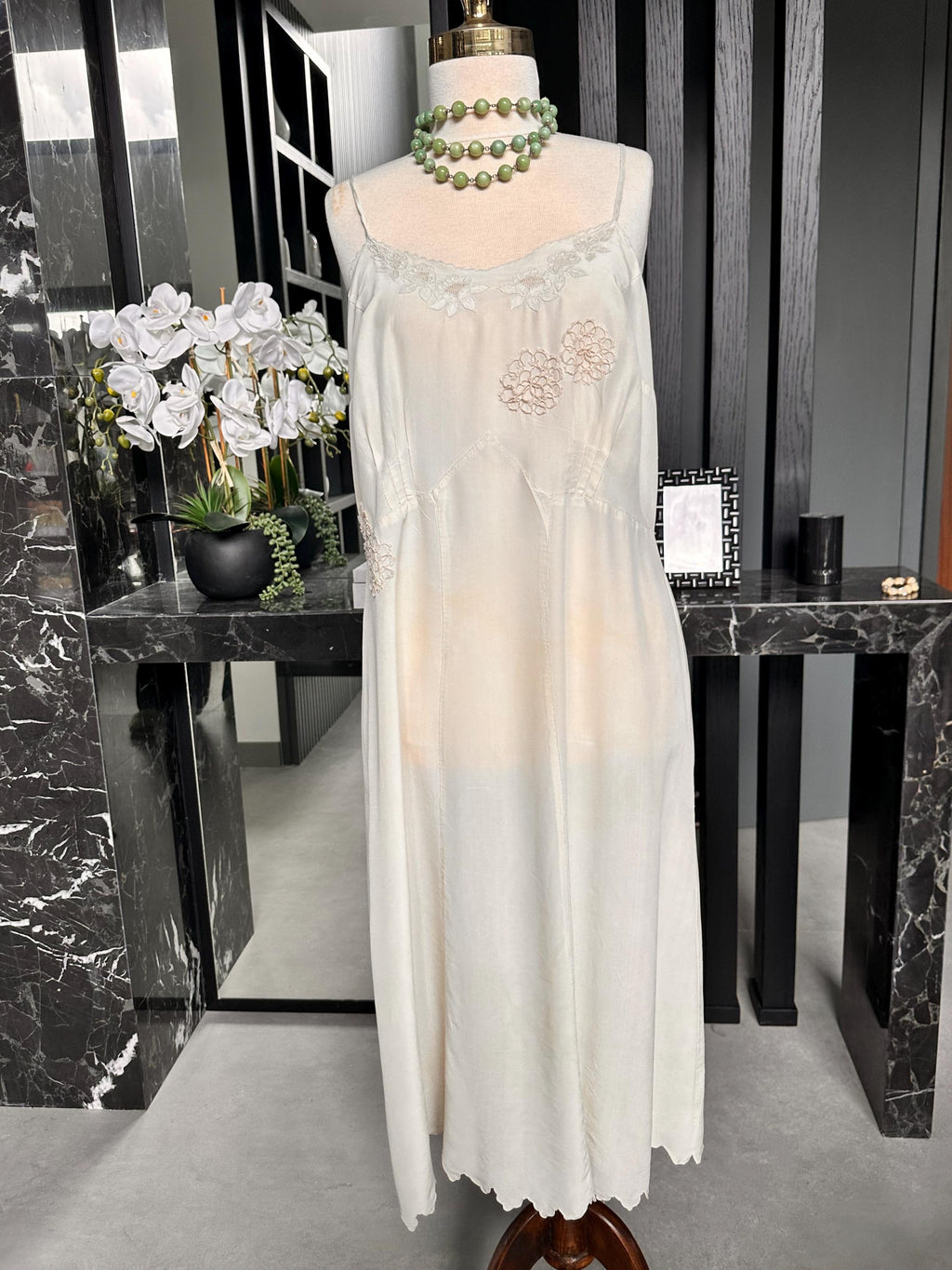 Large size. Antique 1930s cream Silk Slip – Authentic hand embroidery detail.