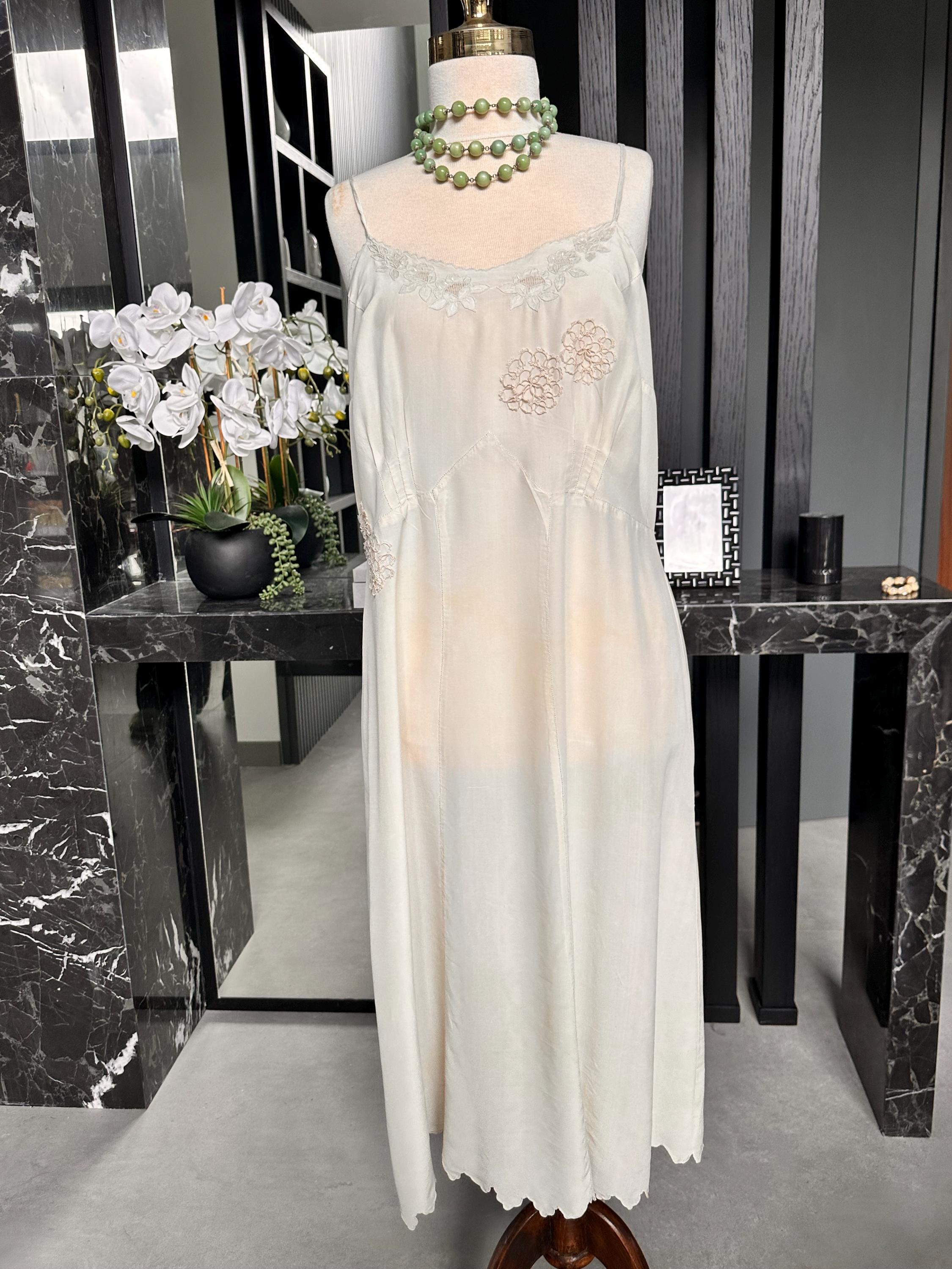 Large size. Antique 1930s cream Silk Slip – Authentic hand embroidery detail.