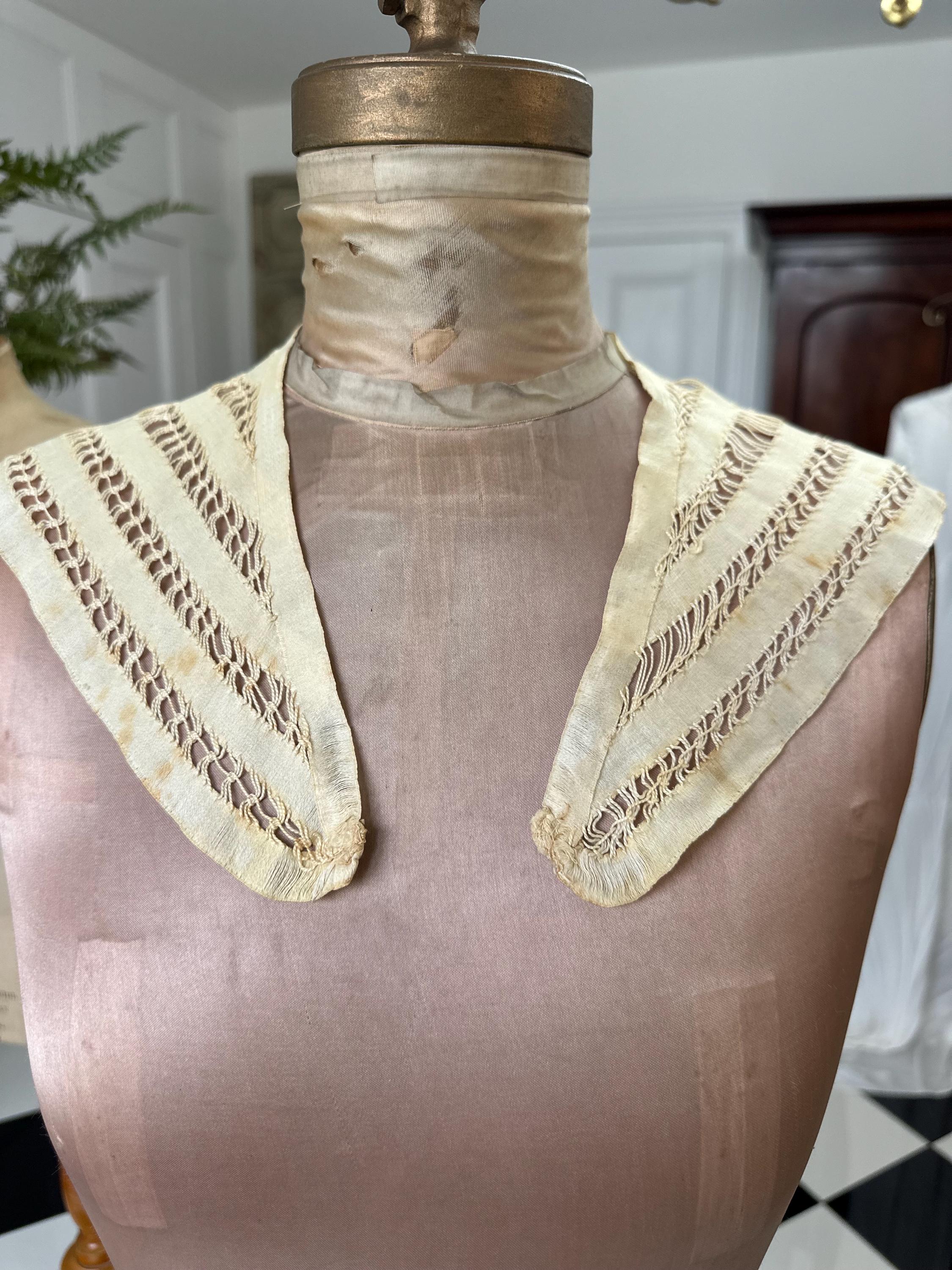 1910s Antique cream silk large collar hand made
