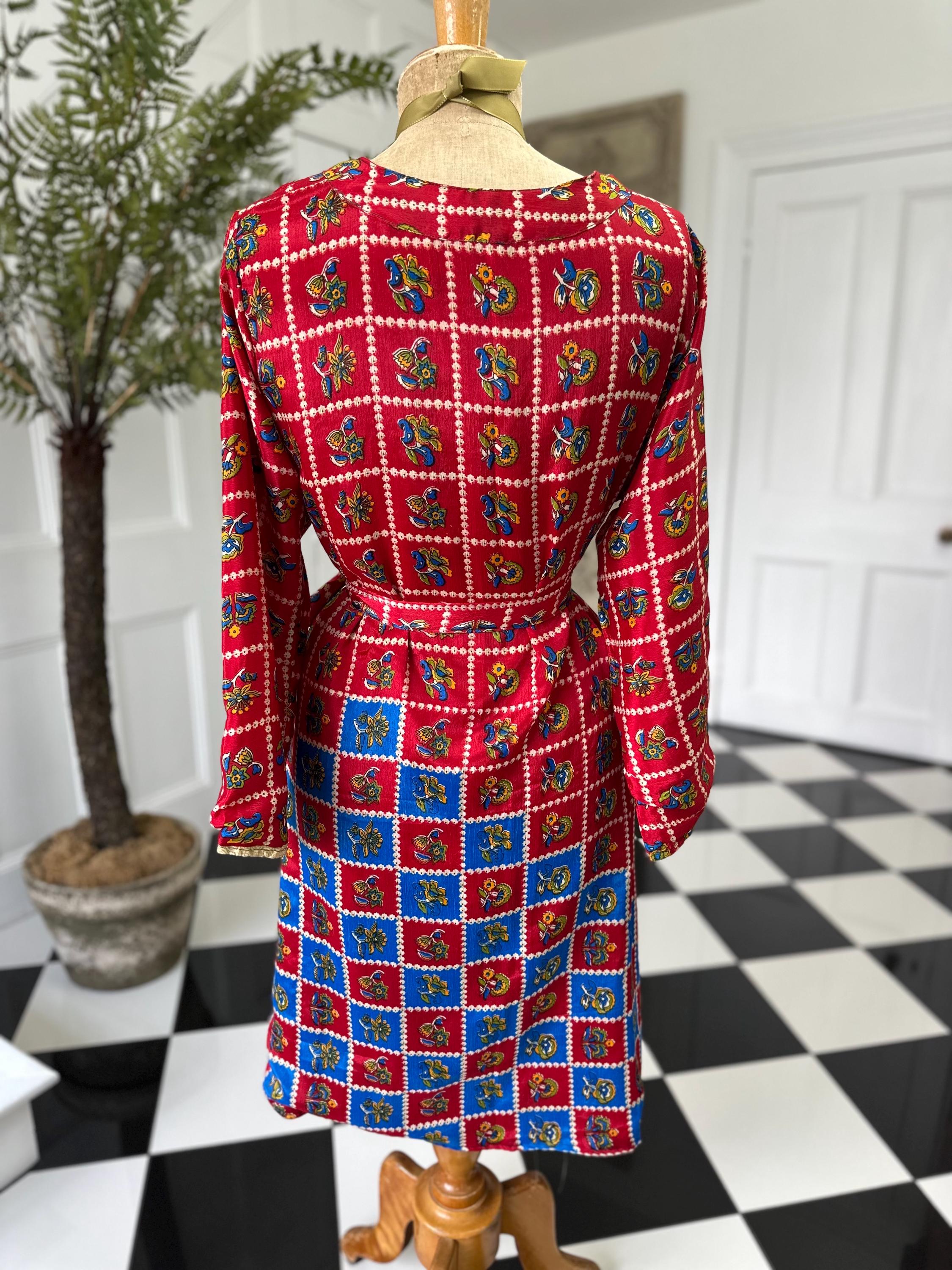 Vintage Silk Reversible Kimono: Upcycled Saree Fabric
