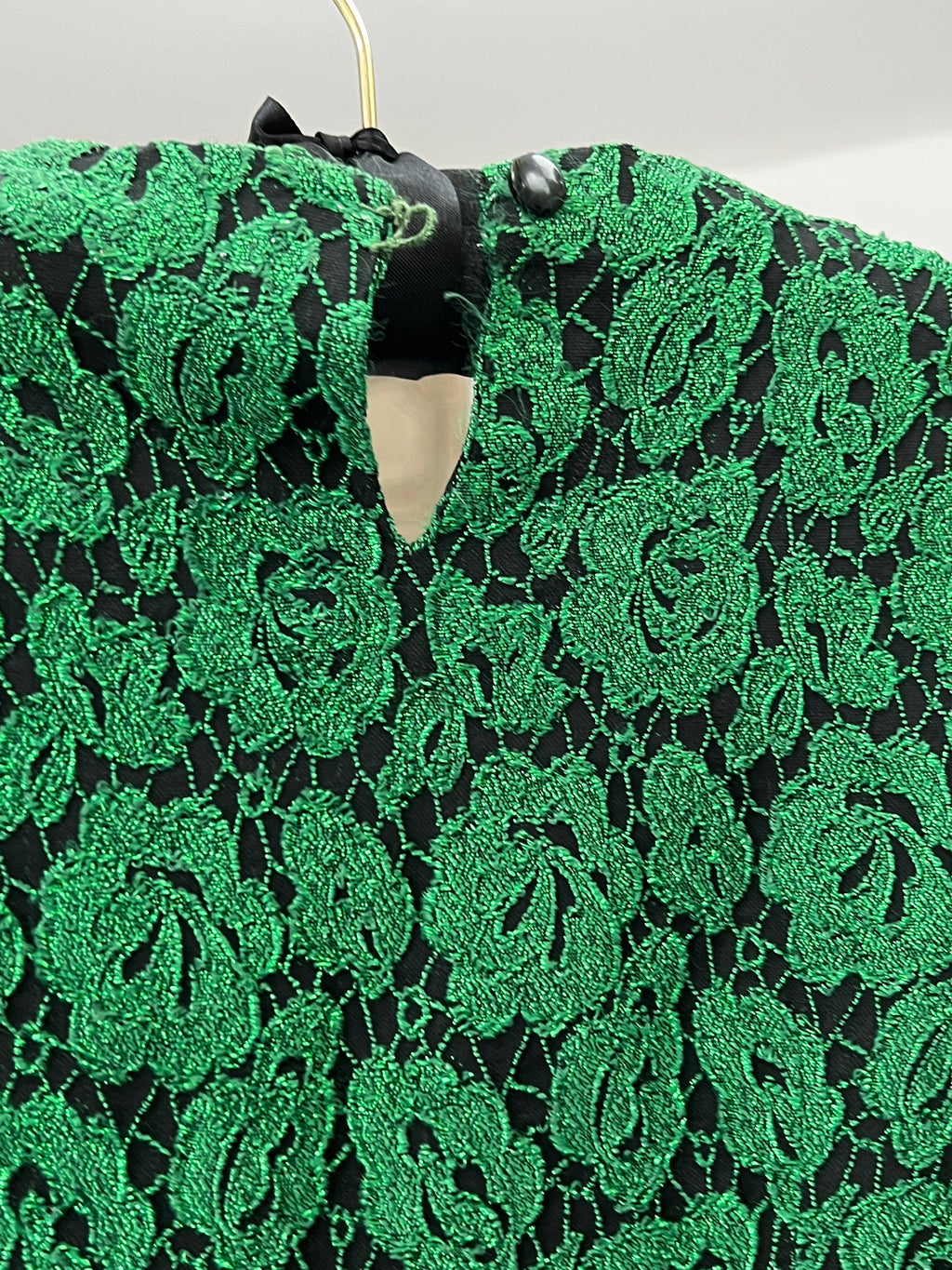 1950s 1960s Vintage lame emerald green cocktail dress