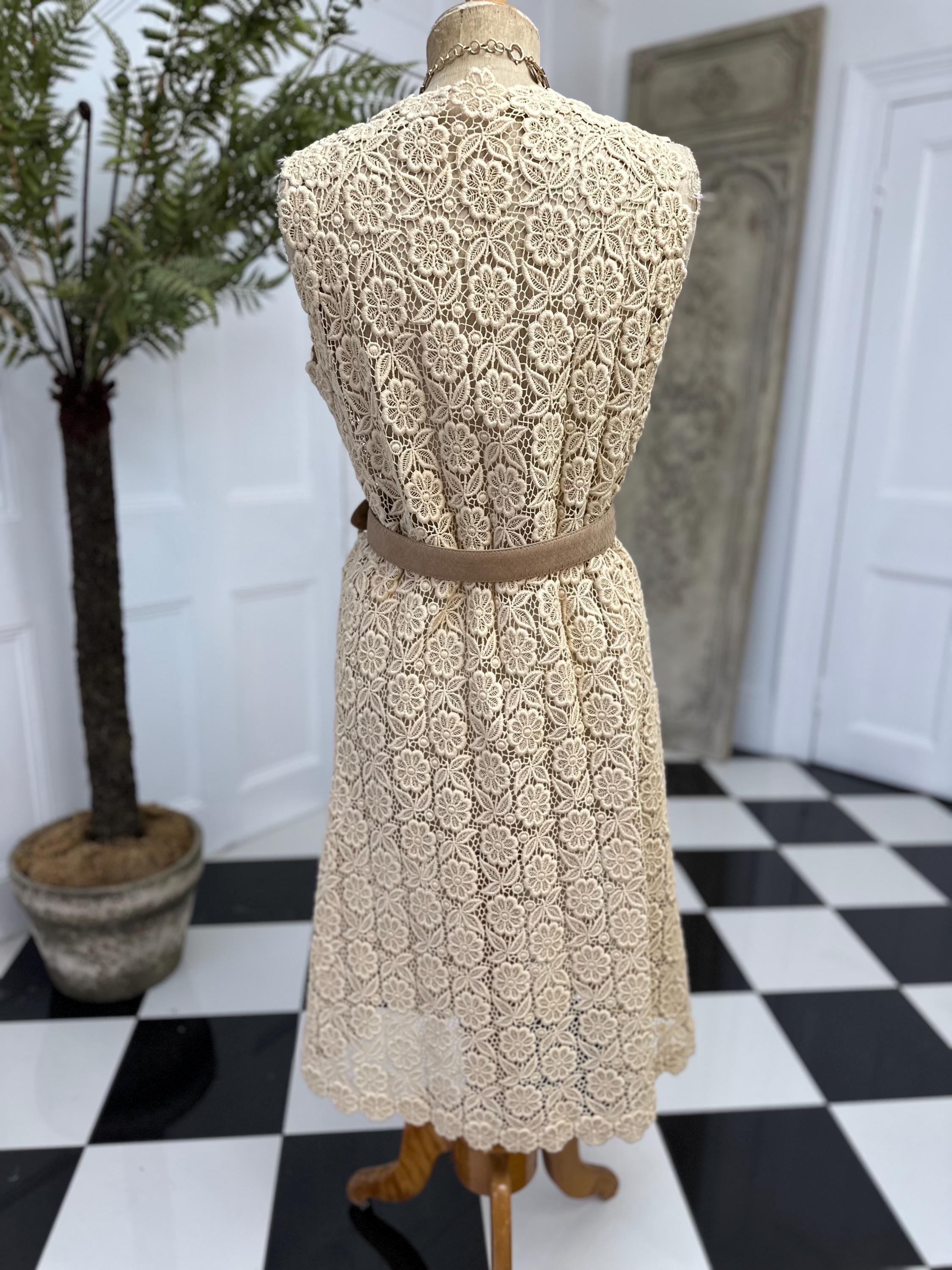 1970s boho style cream lace sleeveless long cardigan