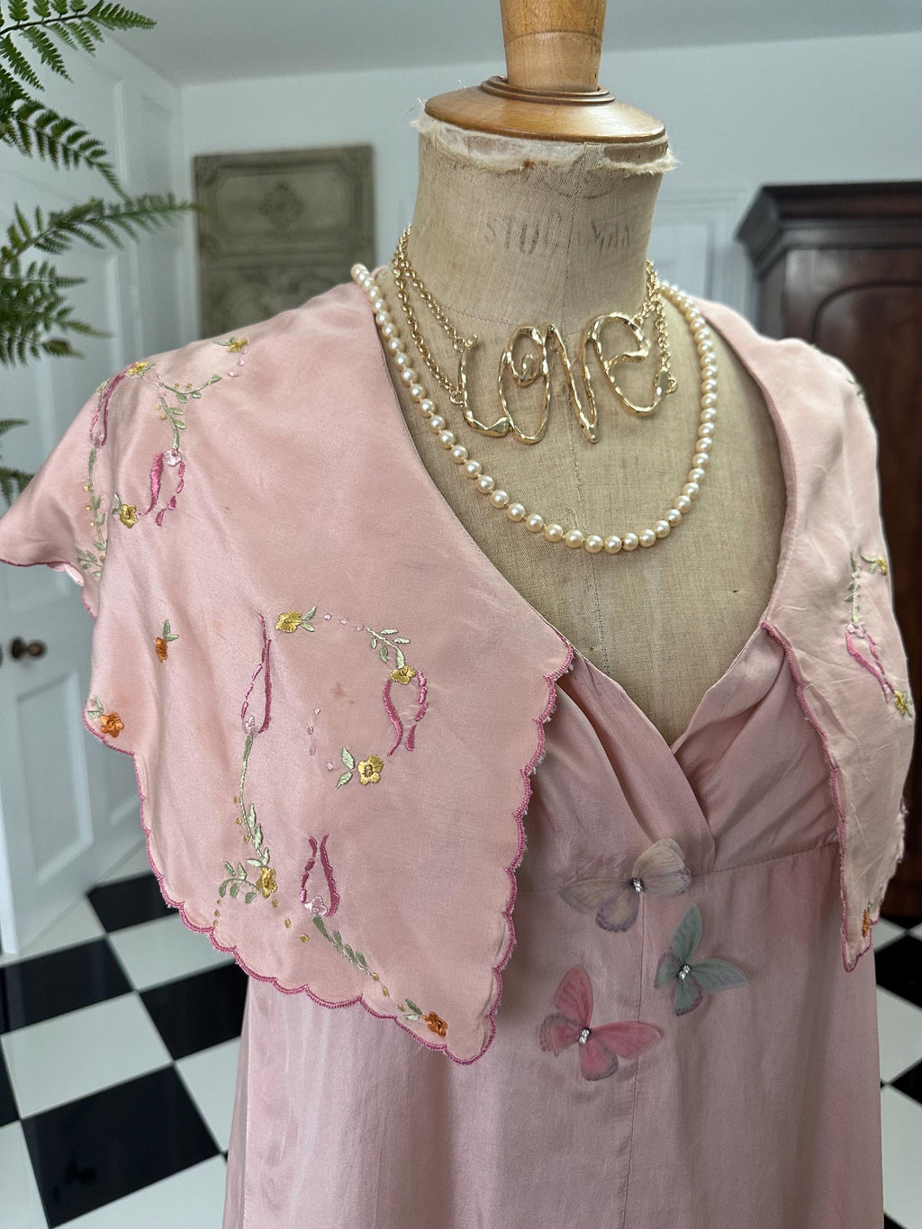 Rare 1940s Vintage dusky pink silk nightgown dress