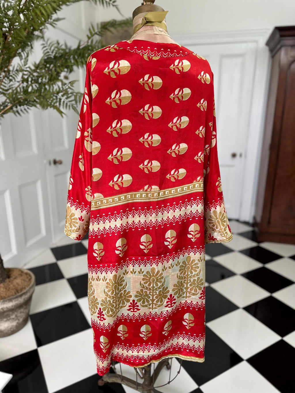 Vintage Silk Reversible Kimono: Upcycled Saree Fabric
