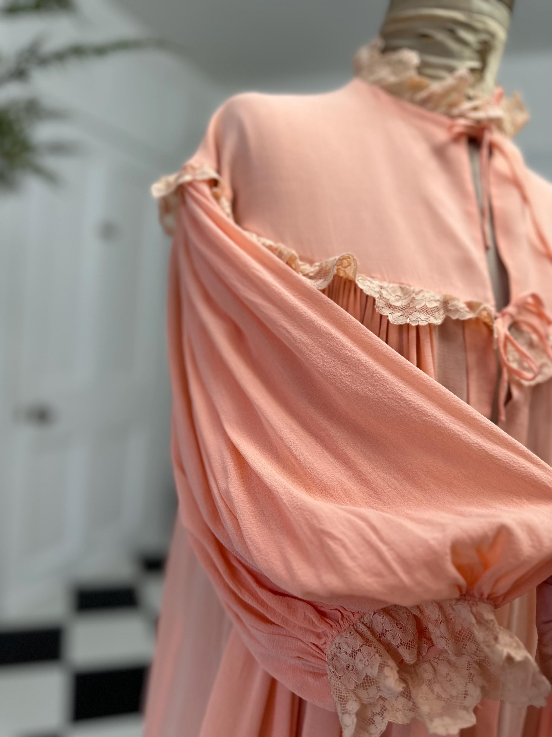 1940s Peach Silk Crepe Lace Robe – Smock Style Dressing Gown, Hollywood Glamour Lingerie