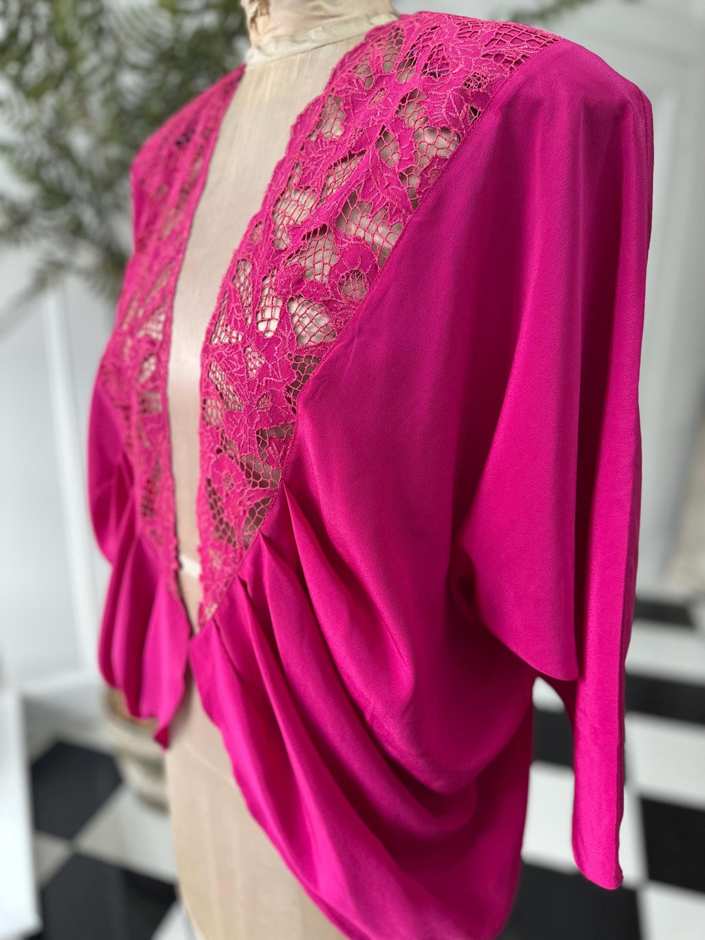 Vintage 1980s fuchsia lace trim bolero evening jacket
