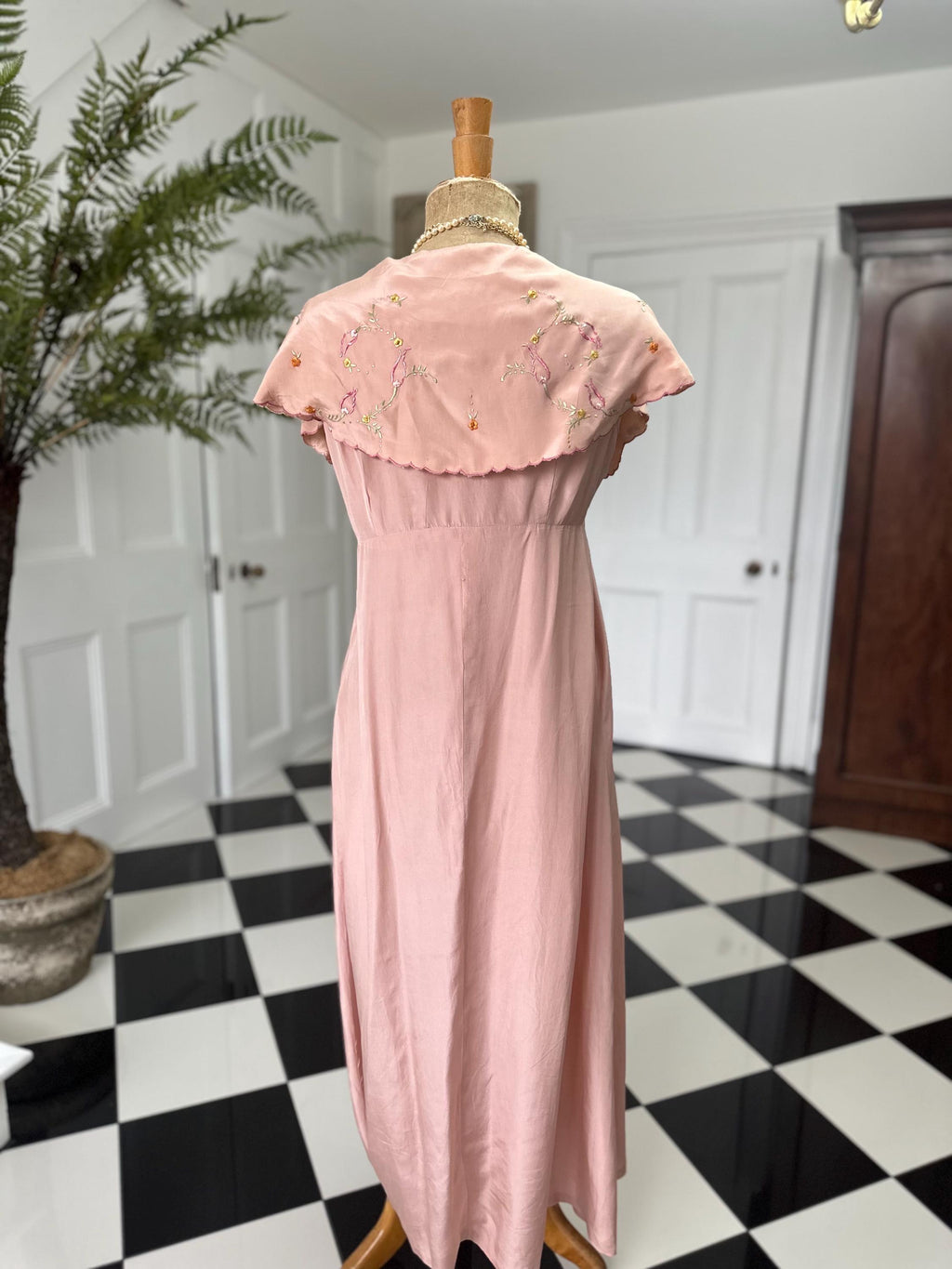 Rare 1940s Vintage dusky pink silk nightgown dress