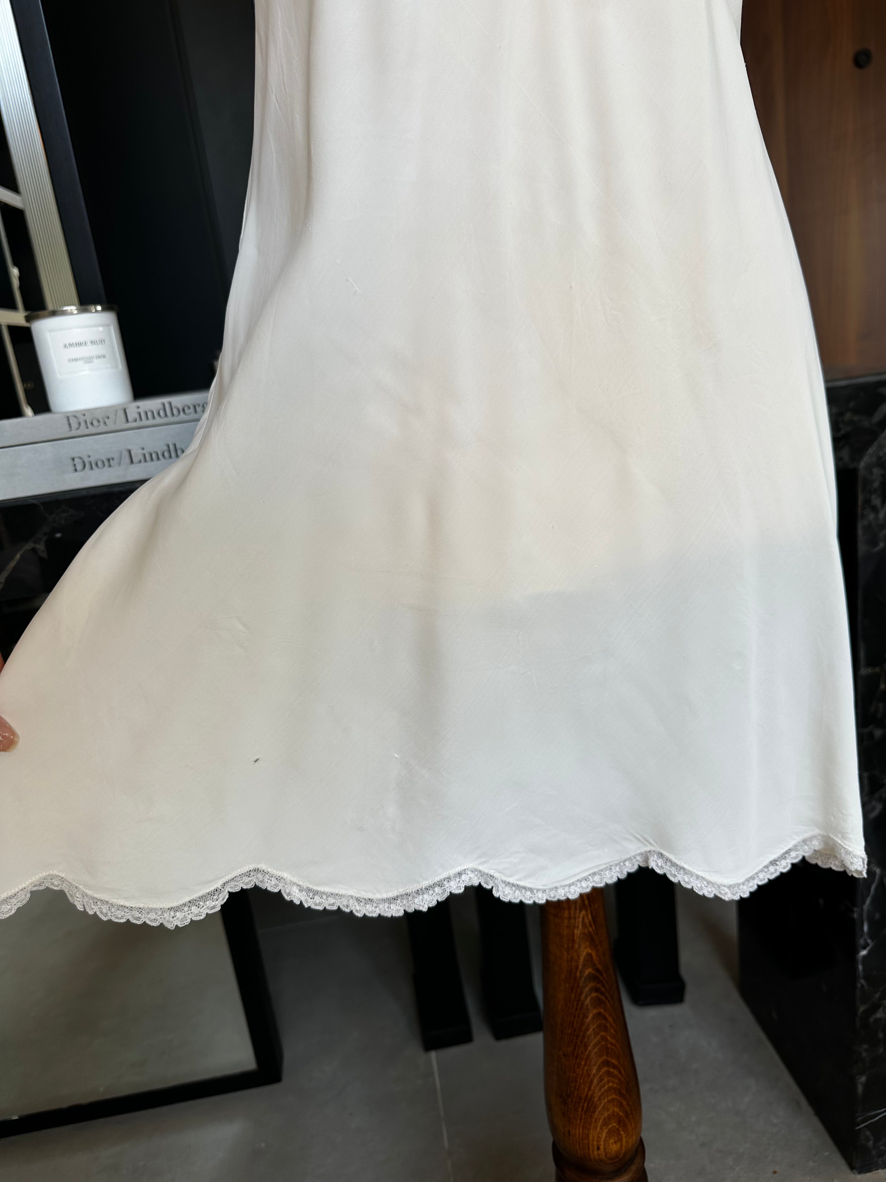 1930s White short slip dress with hand embroidery