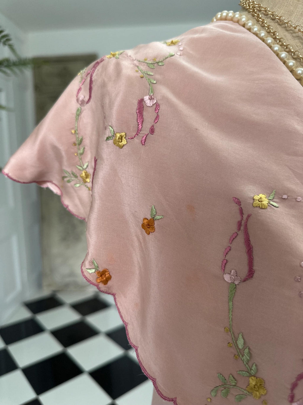 Rare 1940s Vintage dusky pink silk nightgown dress