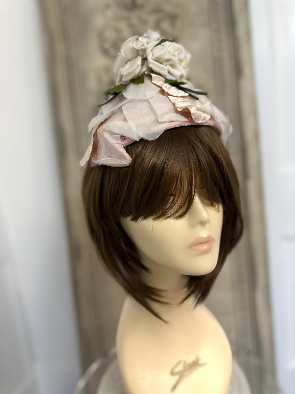 1950s 1960s unusual floral pillbox hat fascinator by Linda Farrell