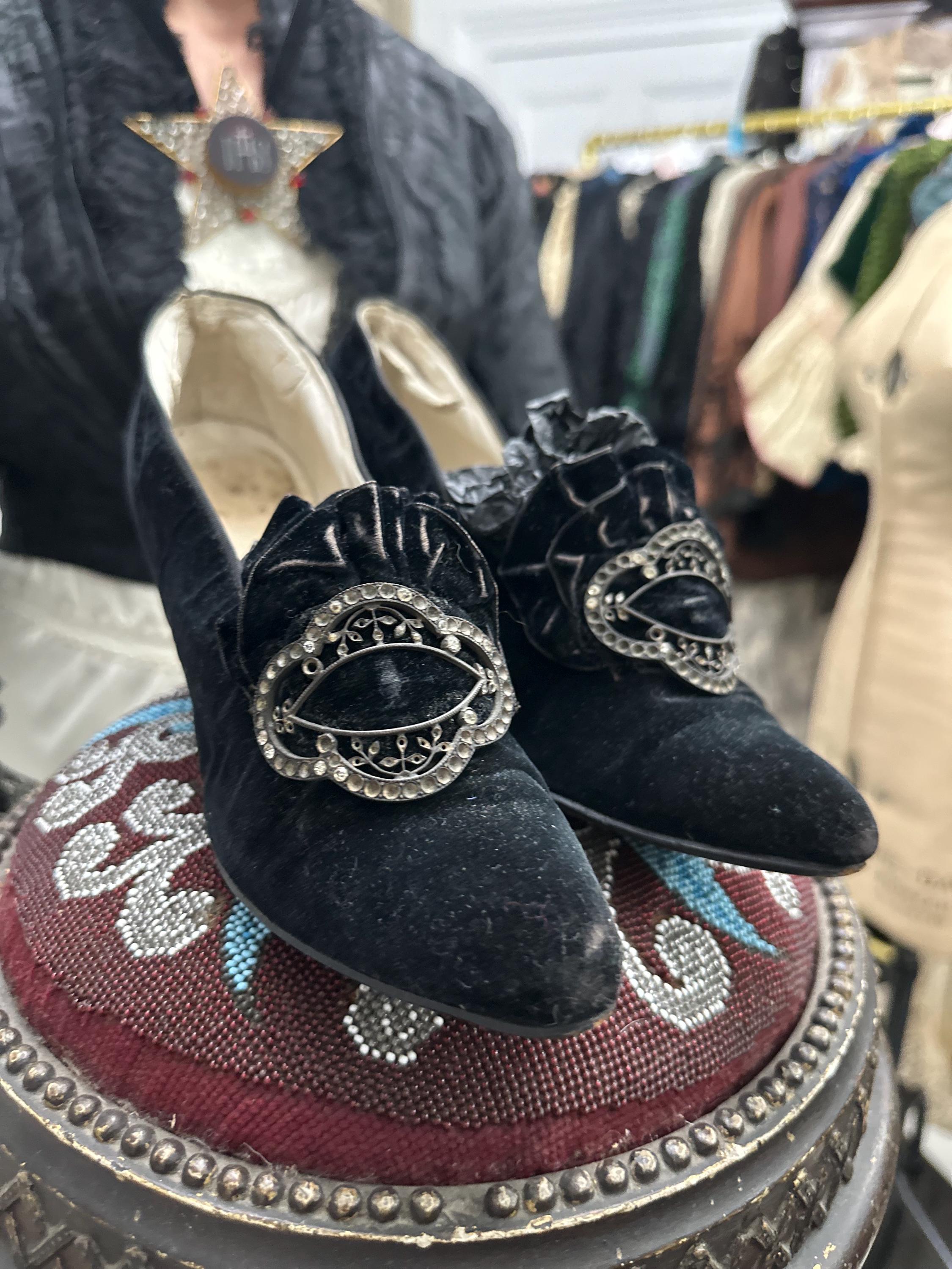 Beautiful Edwardian Velvet Small Heeled Shoes with Buckle