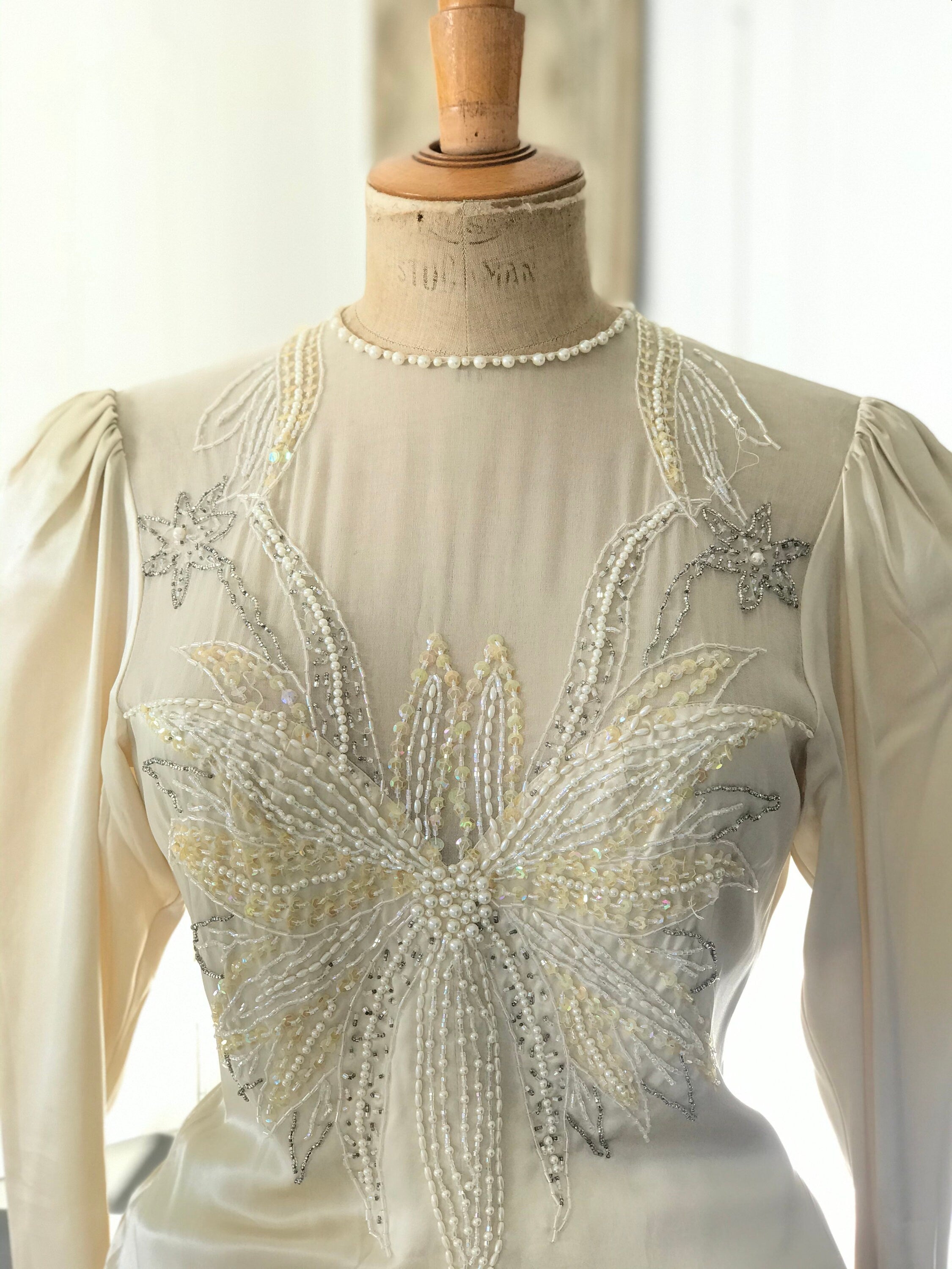 1980s sexy stylish wedding dress silk and pearl embellishment label Vermeuil cache