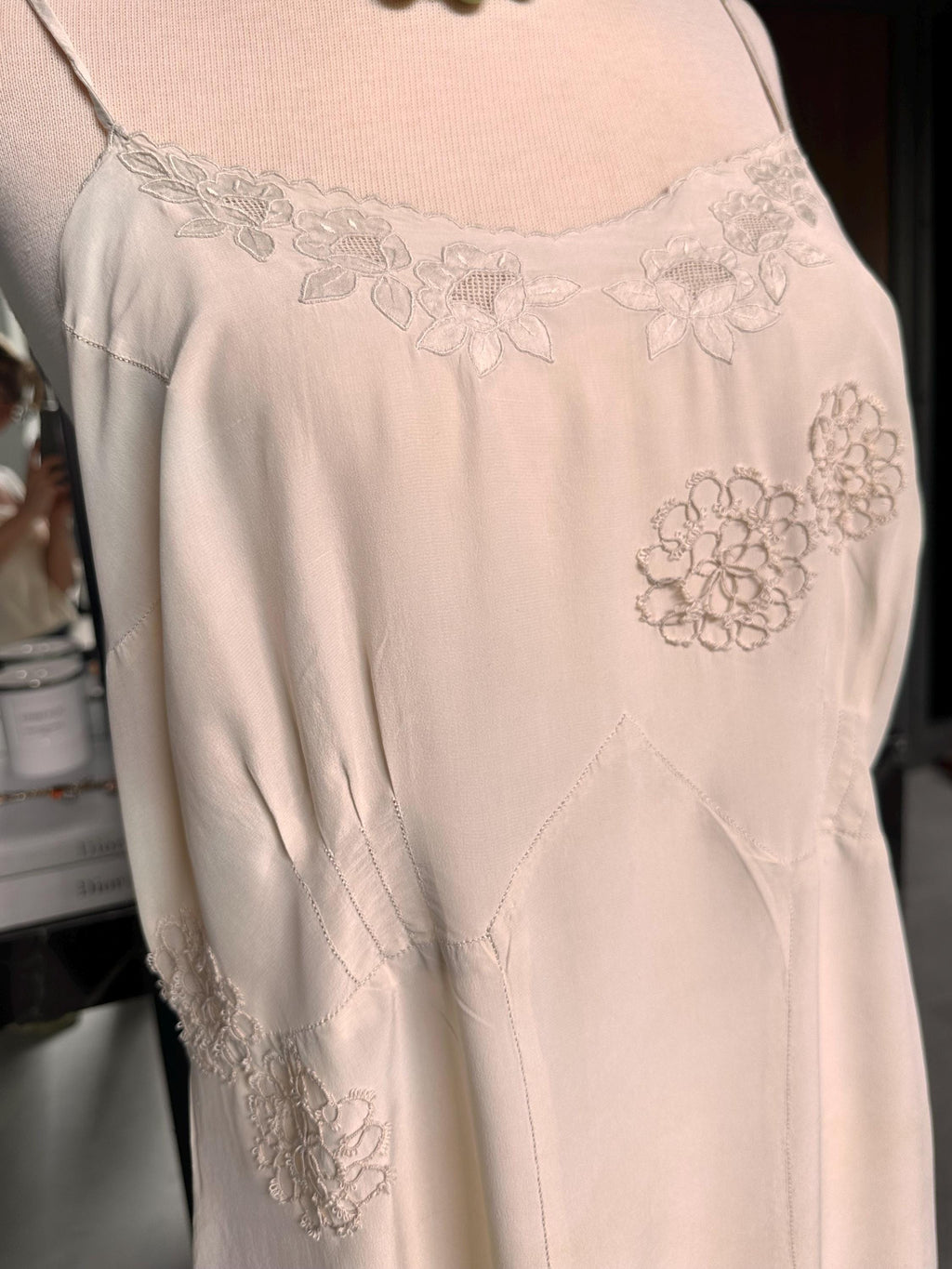 Large size. Antique 1930s cream Silk Slip – Authentic hand embroidery detail.
