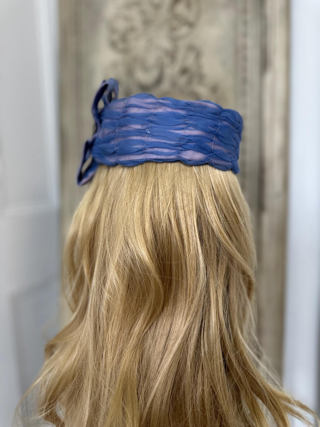 1920s head mband with a brooch