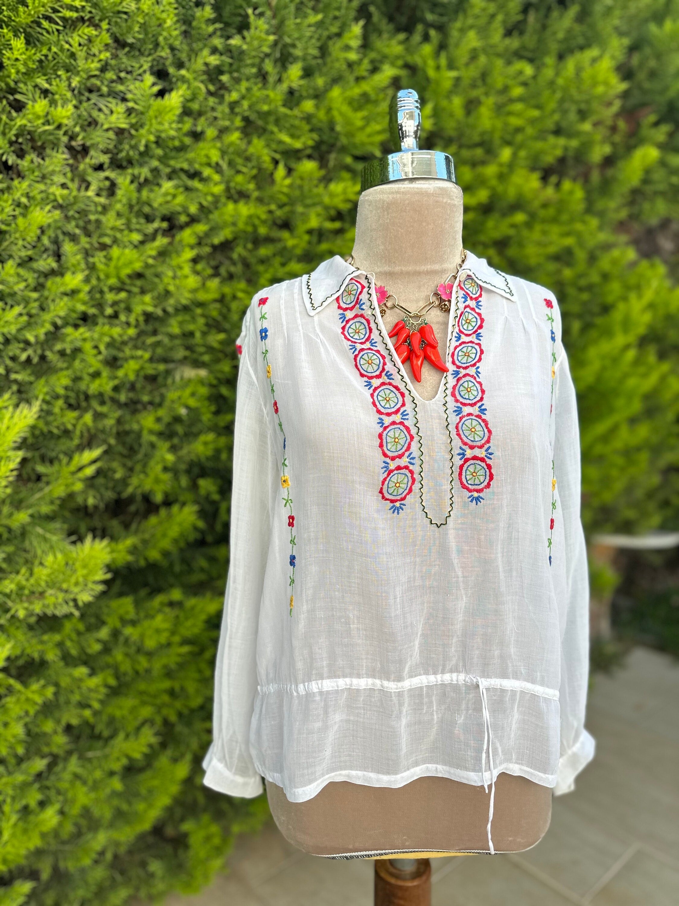 1930s fine white muslin hand embroidered long sleeve blouse