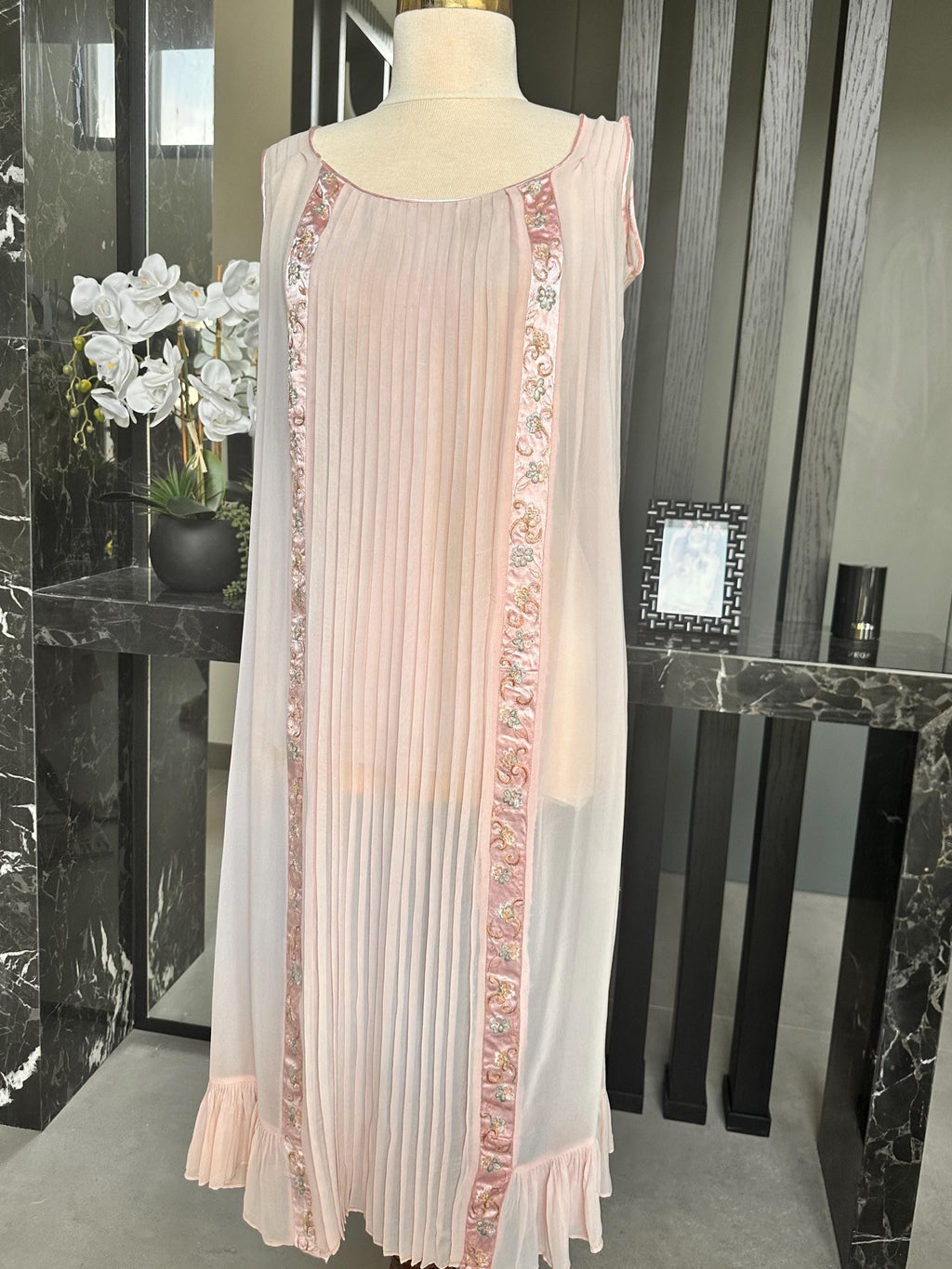 Antique 1920s-1930s Pink Silk Pleated crepe sheer Gown – Authentic Art Deco Floral Trim Maxi