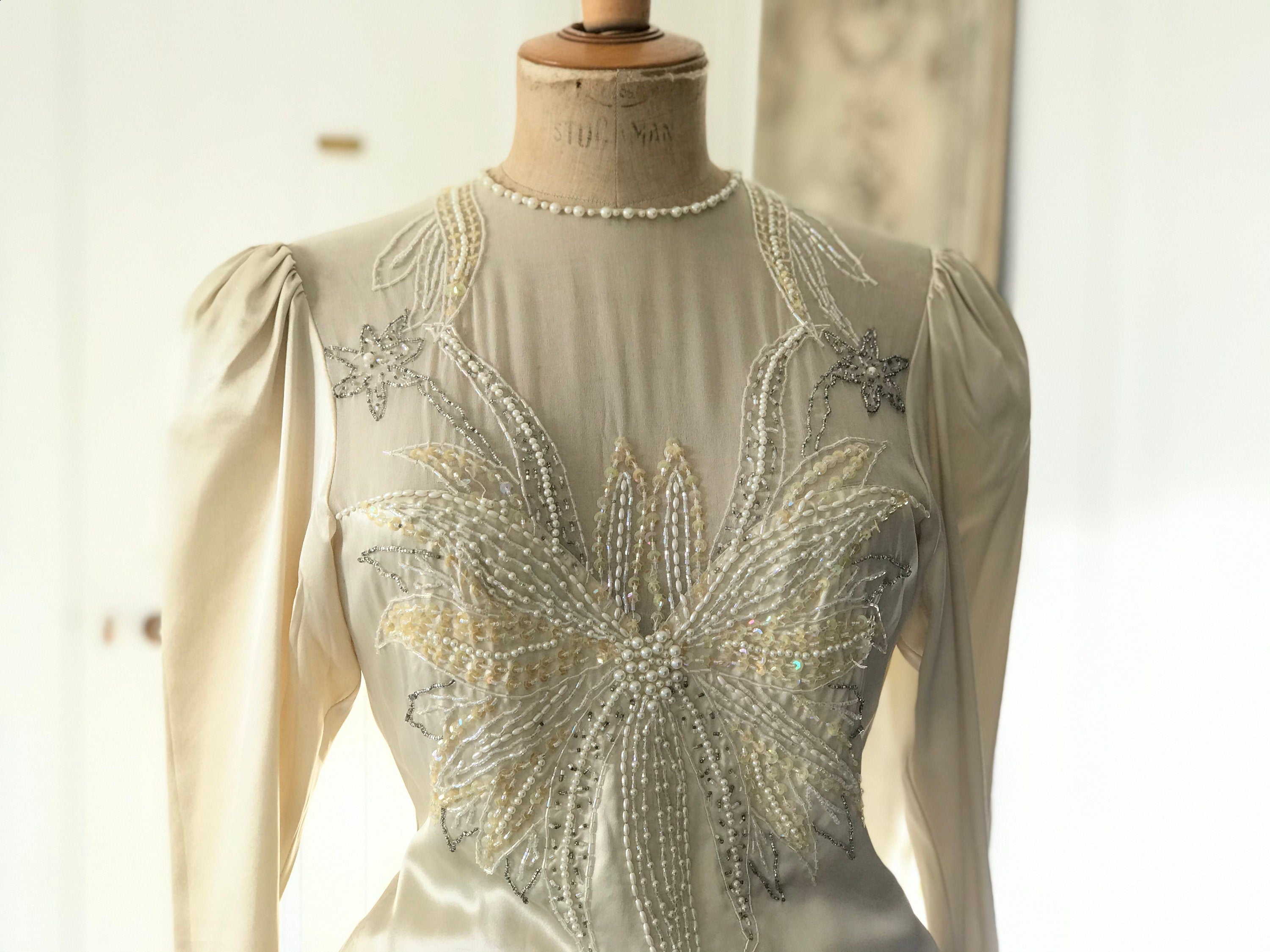 1980s sexy stylish wedding dress silk and pearl embellishment label Vermeuil cache