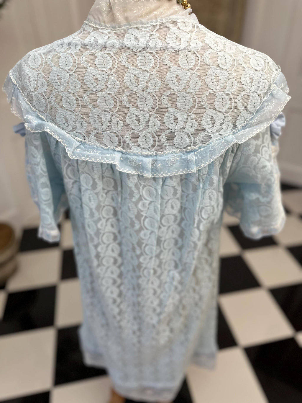 Vintage 1950 baby blue lace dressing gown house coat