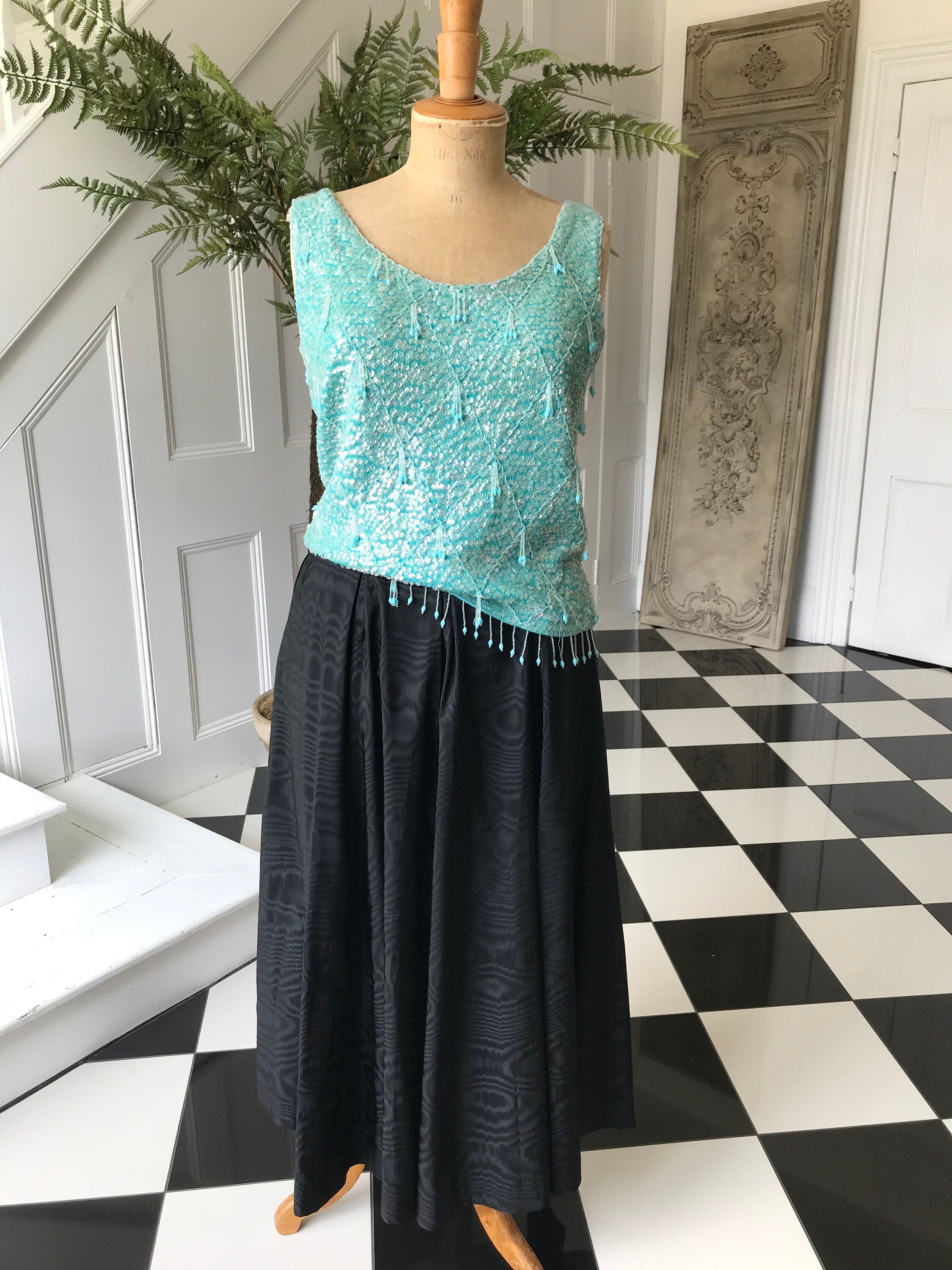 Vintage 1960s Turquoise beaded embellished wool top jumper blouse
