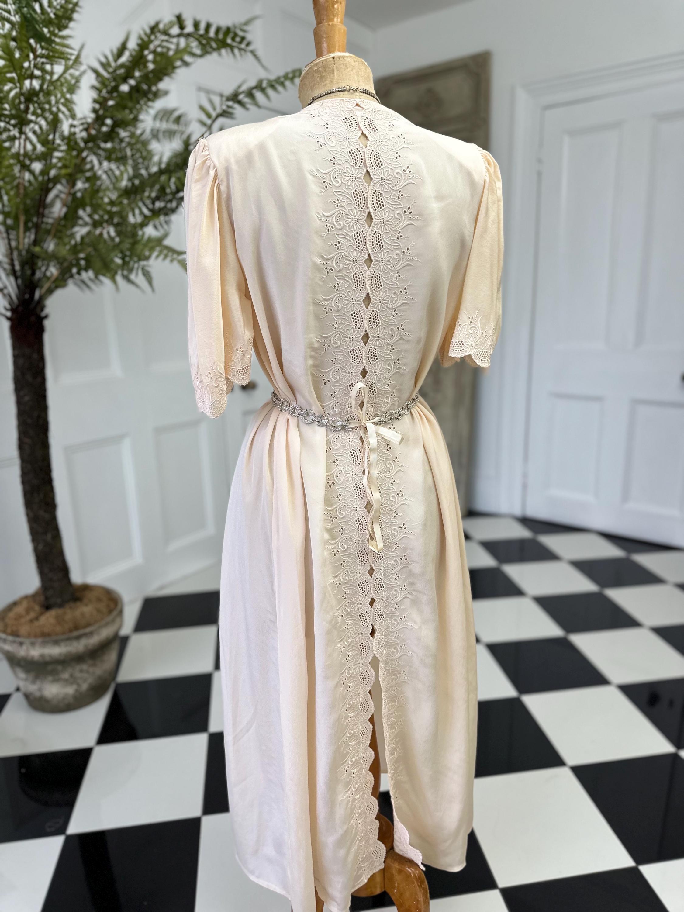 Vintage 1970 Peach Gown robe  Elegant Embroidery Sultry Details