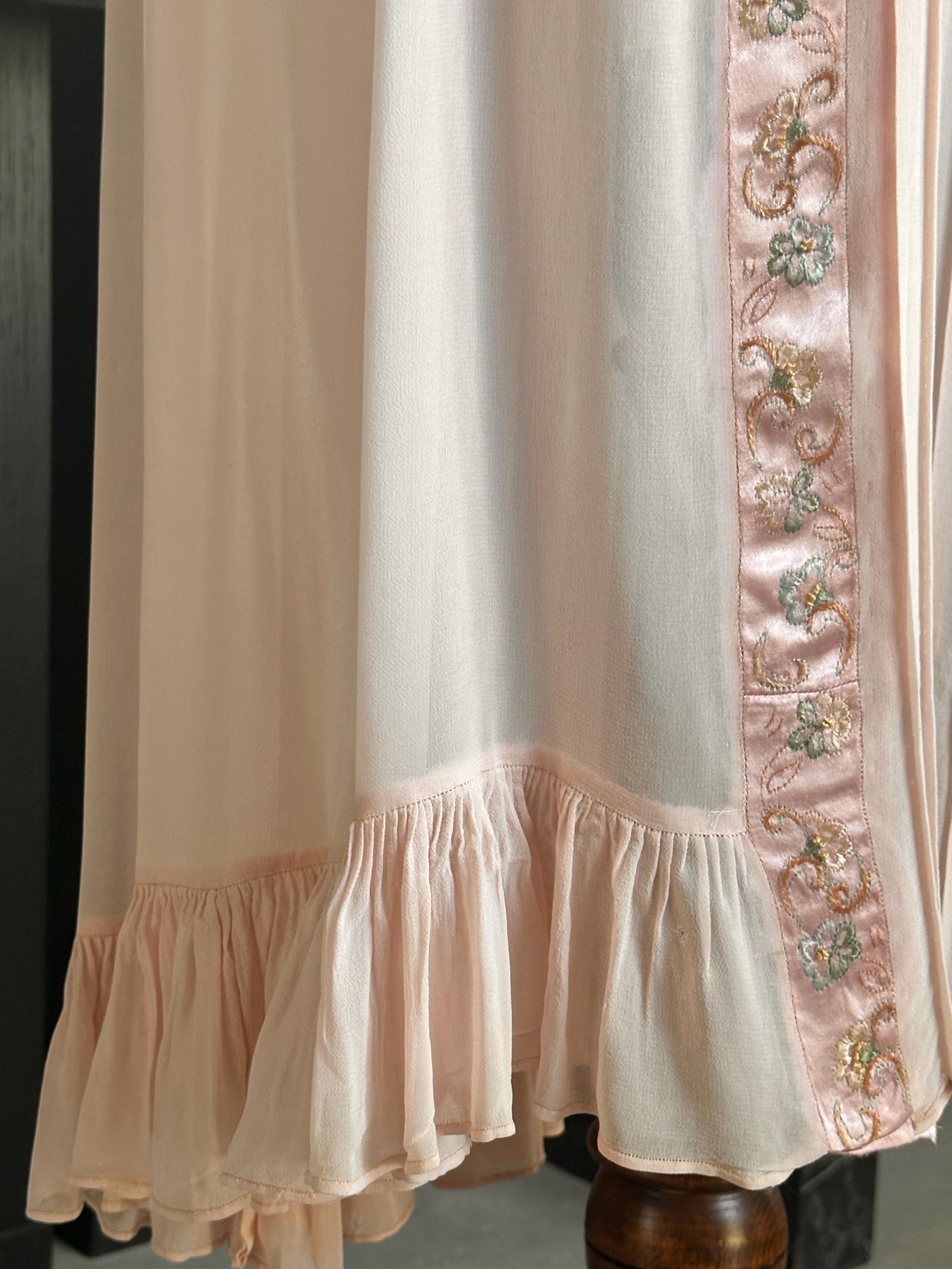 Antique 1920s-1930s Pink Silk Pleated crepe sheer Gown – Authentic Art Deco Floral Trim Maxi