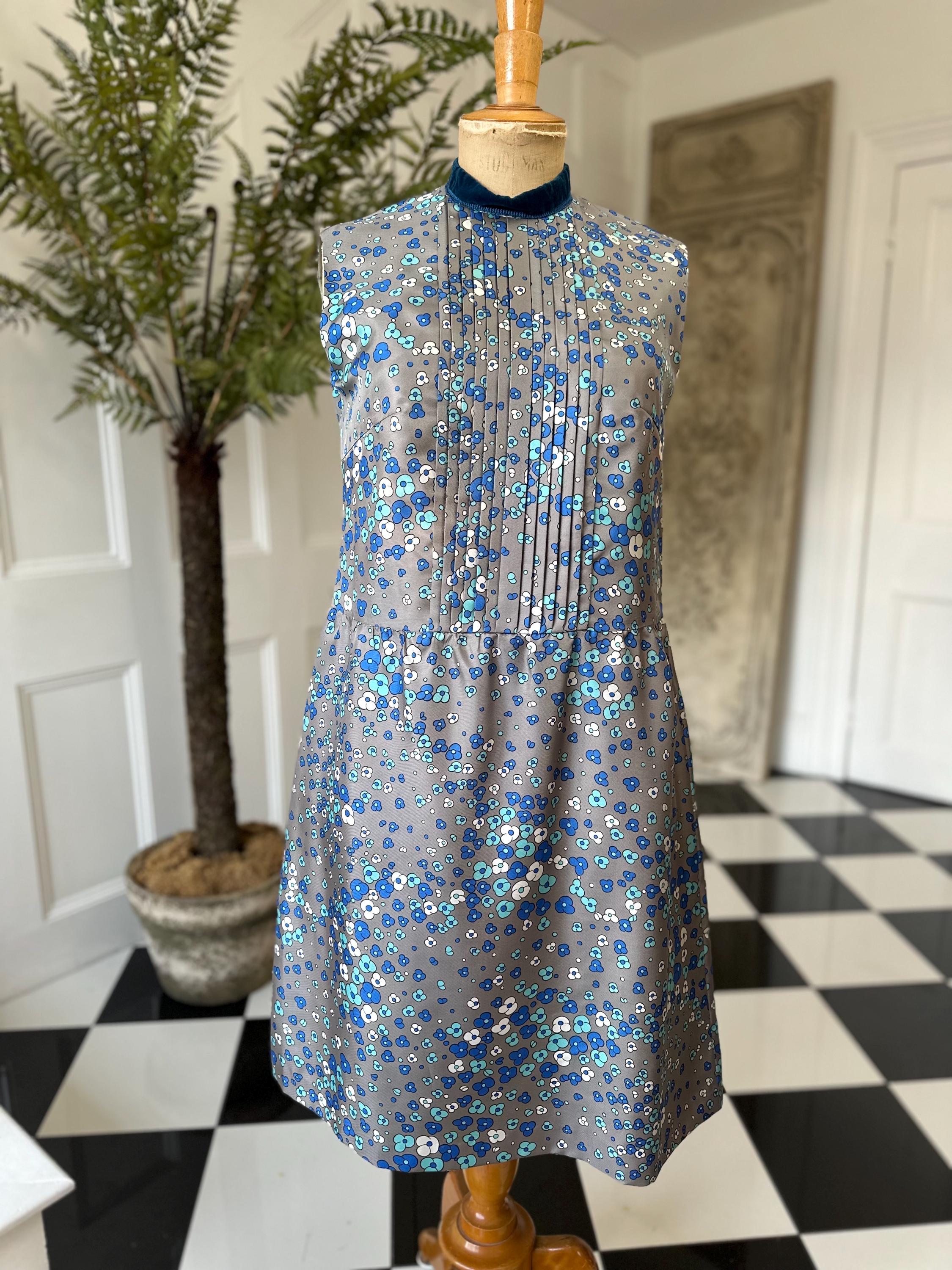 1960s French pretty floral dress