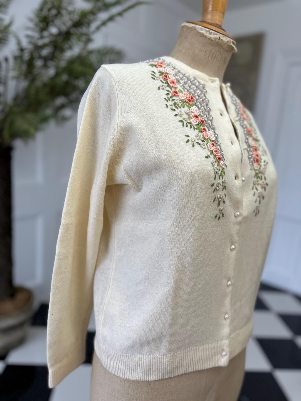 1950s Cream wool embroidery and pearl details
