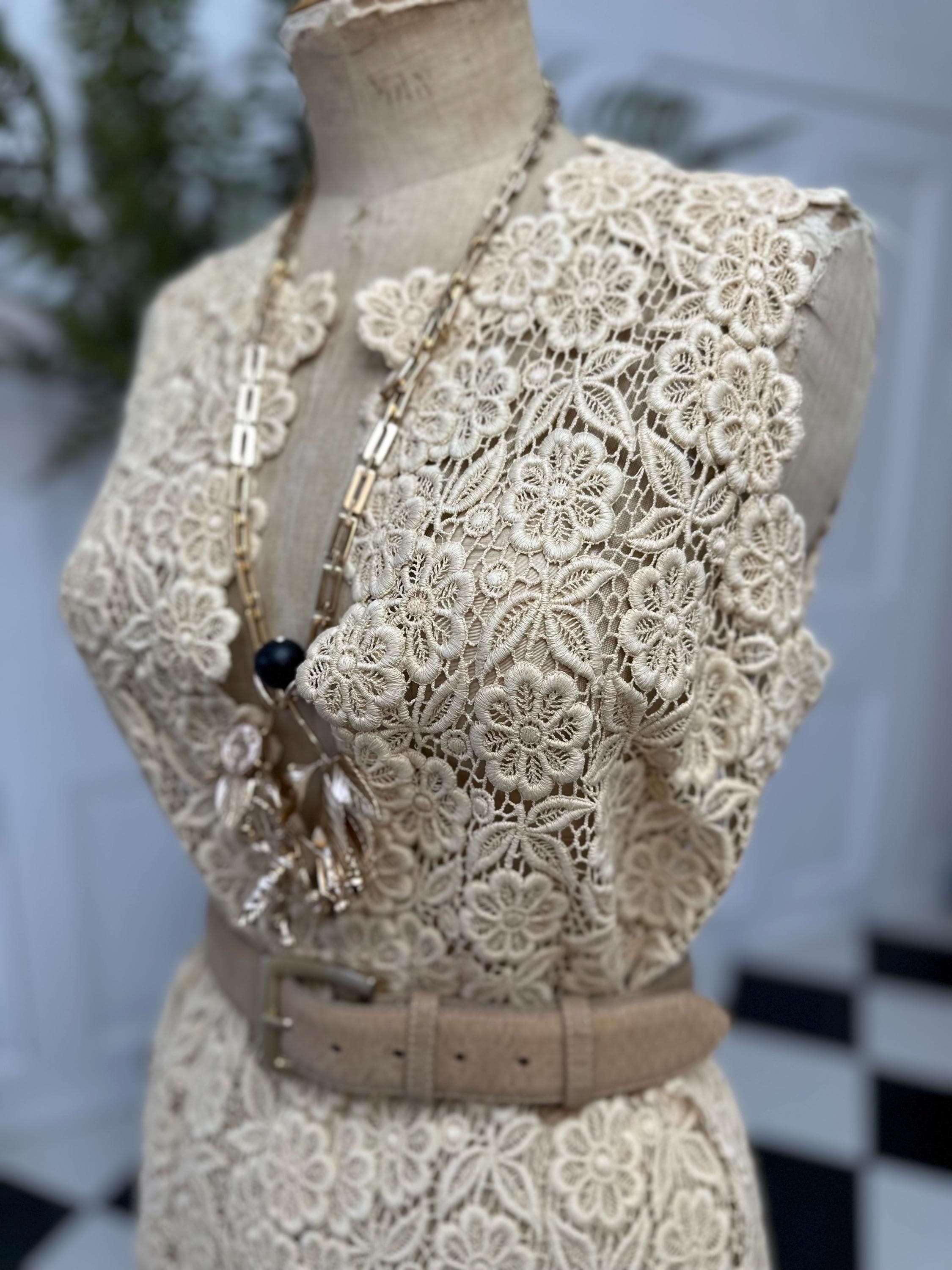 1970s boho style cream lace sleeveless long cardigan
