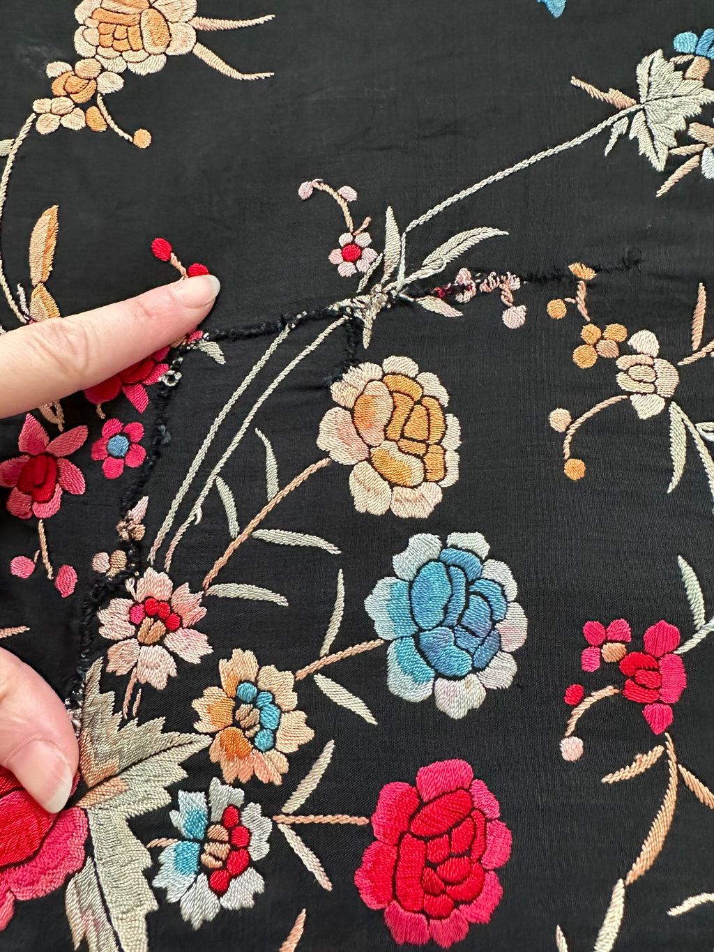 1920s piano silk shawl Manila manton shawl