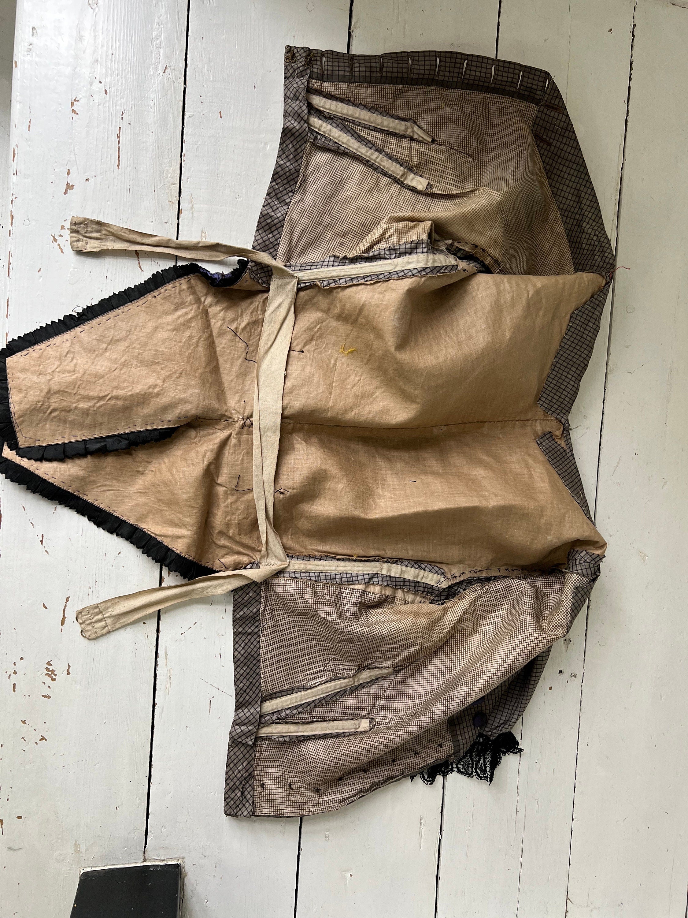 1830s 40s Regency period silk bodice with a large bow on the back