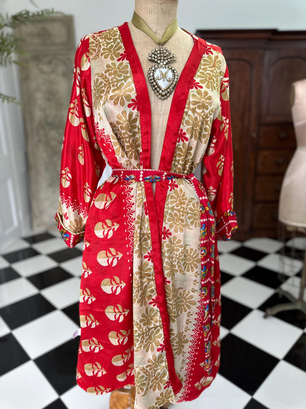 Vintage Silk Reversible Kimono: Upcycled Saree Fabric