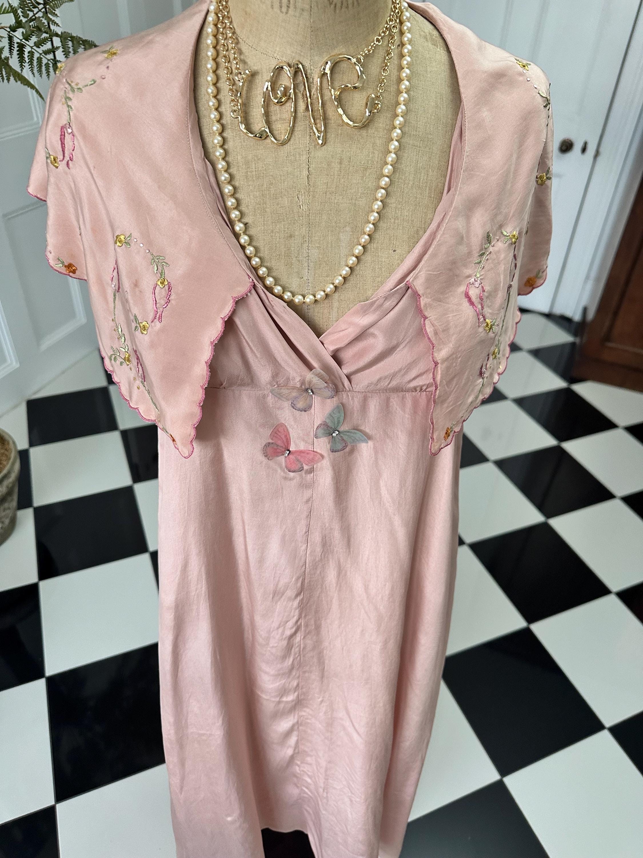 Rare 1940s Vintage dusky pink silk nightgown dress