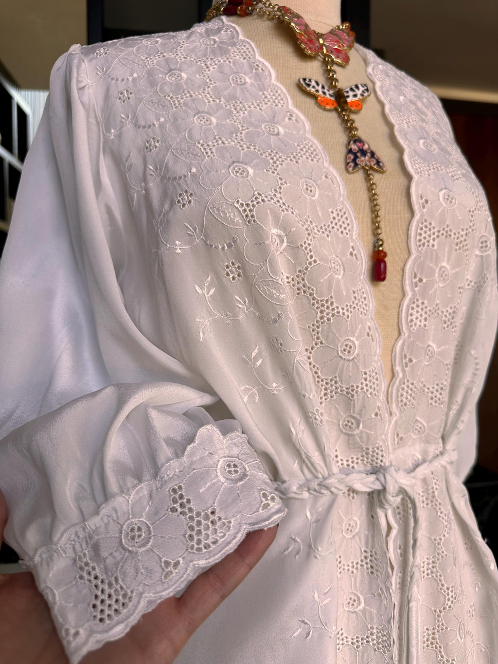1970 vintage white peignoir dressing gown kimono