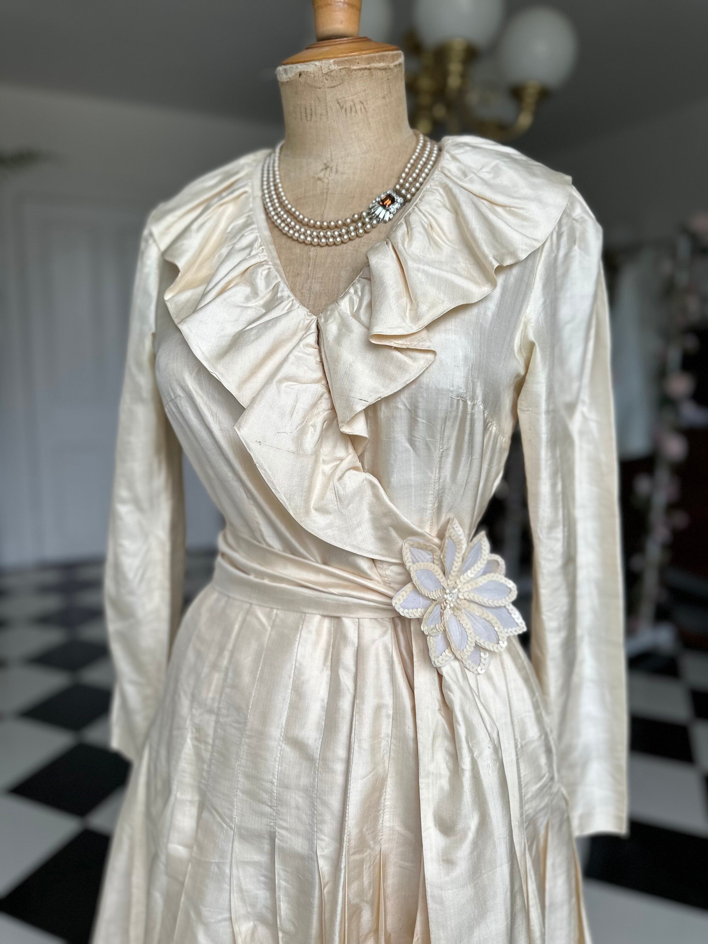 1970 Vintage Dupion silk dress long sleeve