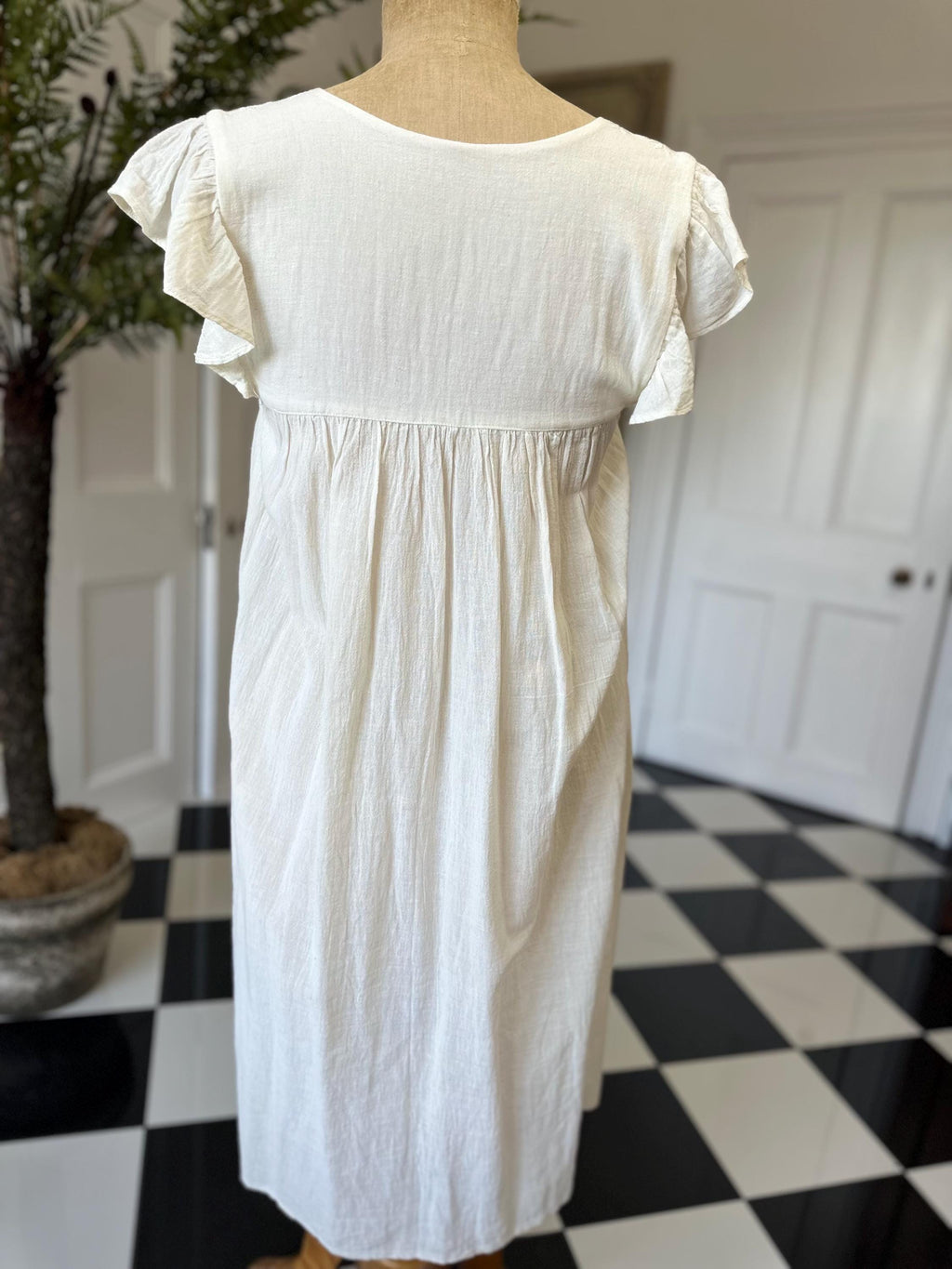 Vintage 1970s muslin long dress with hand embroidery in mauve and cream