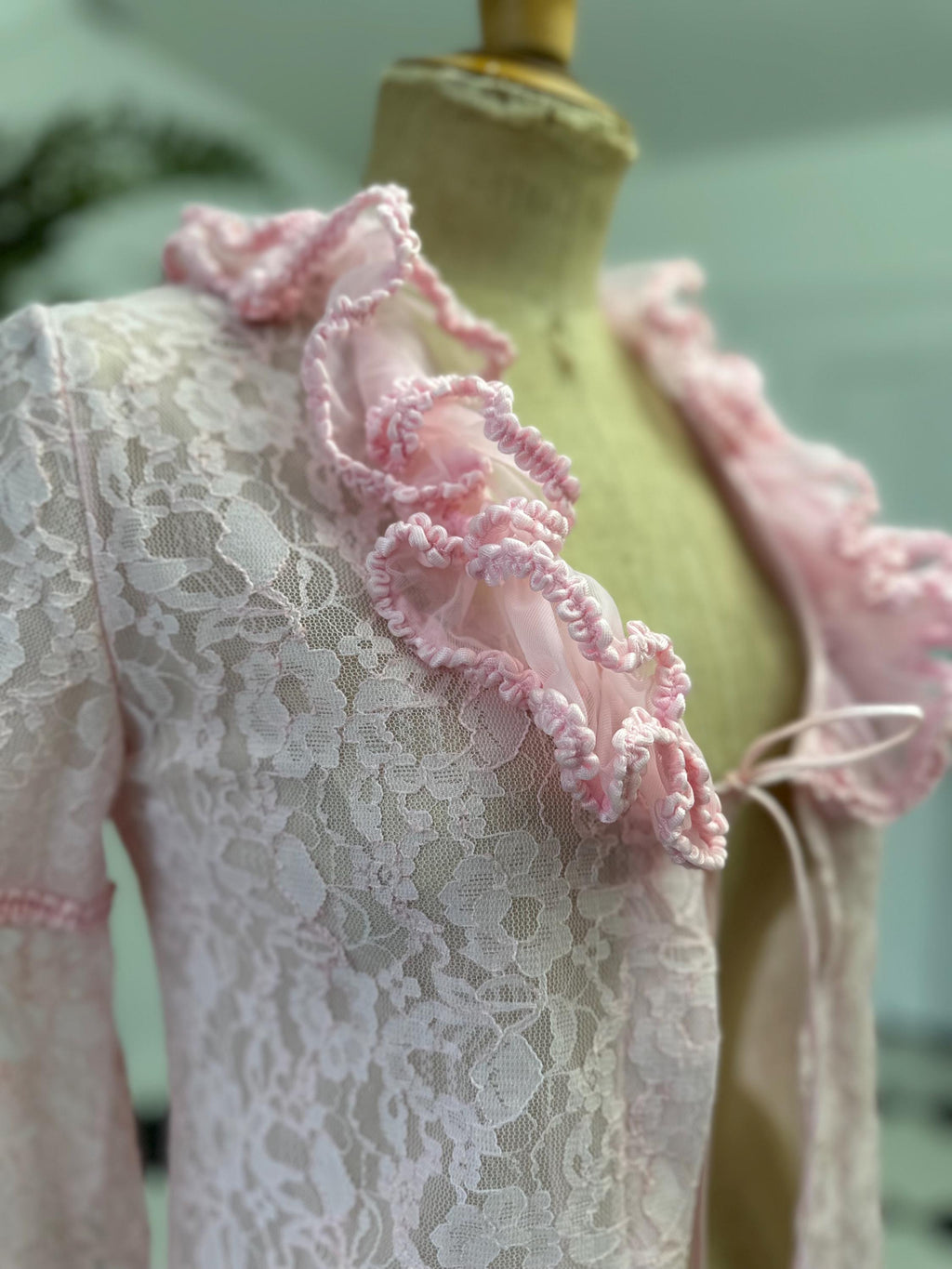 Vintage 1970 Pink Lace Peignoir  Bell Sleeves  Ruffle Neckline