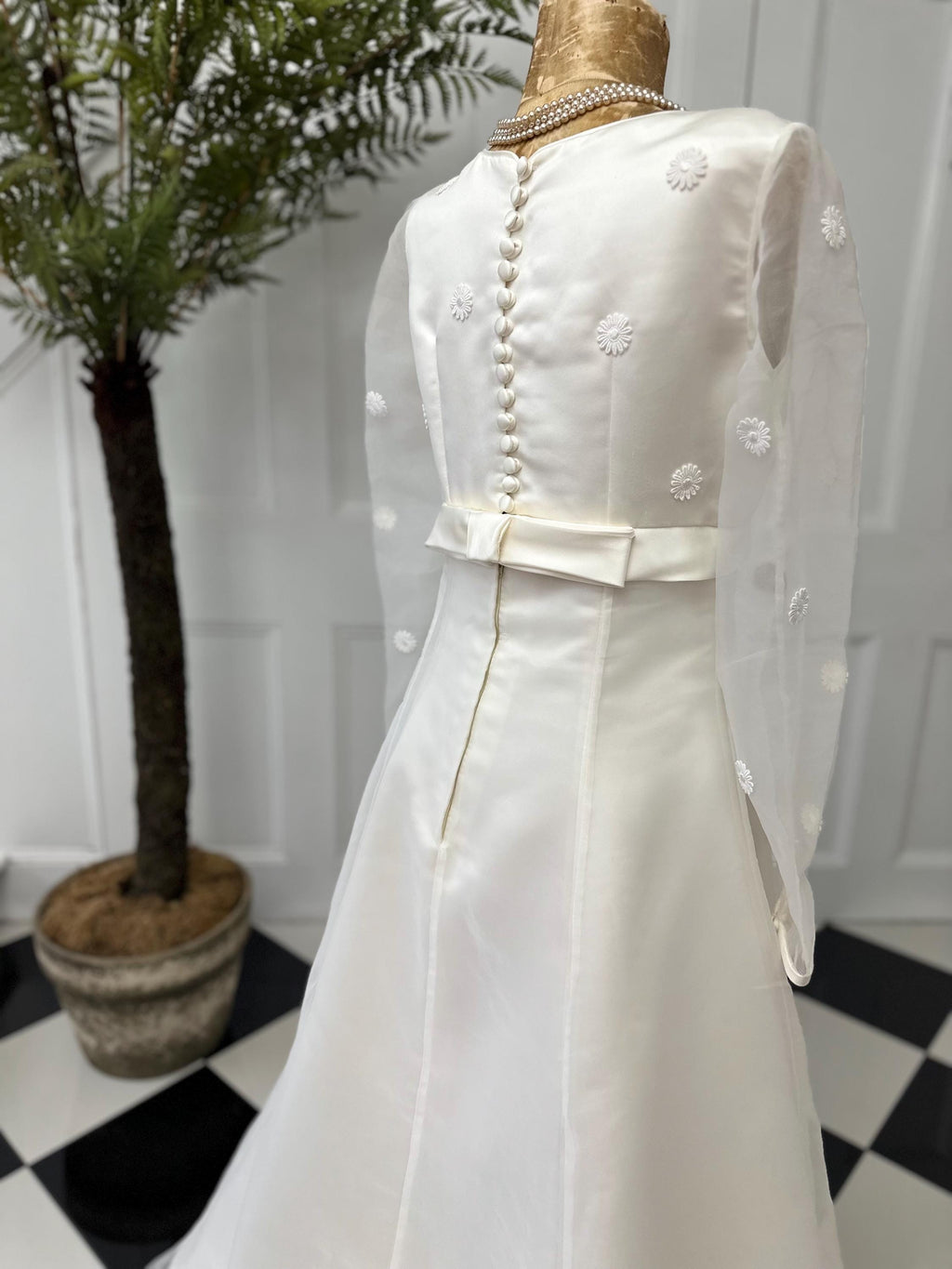 Cream Vintage 1970s Satin Wedding Dress with Organdy Overlay and pretty Daisy flowers