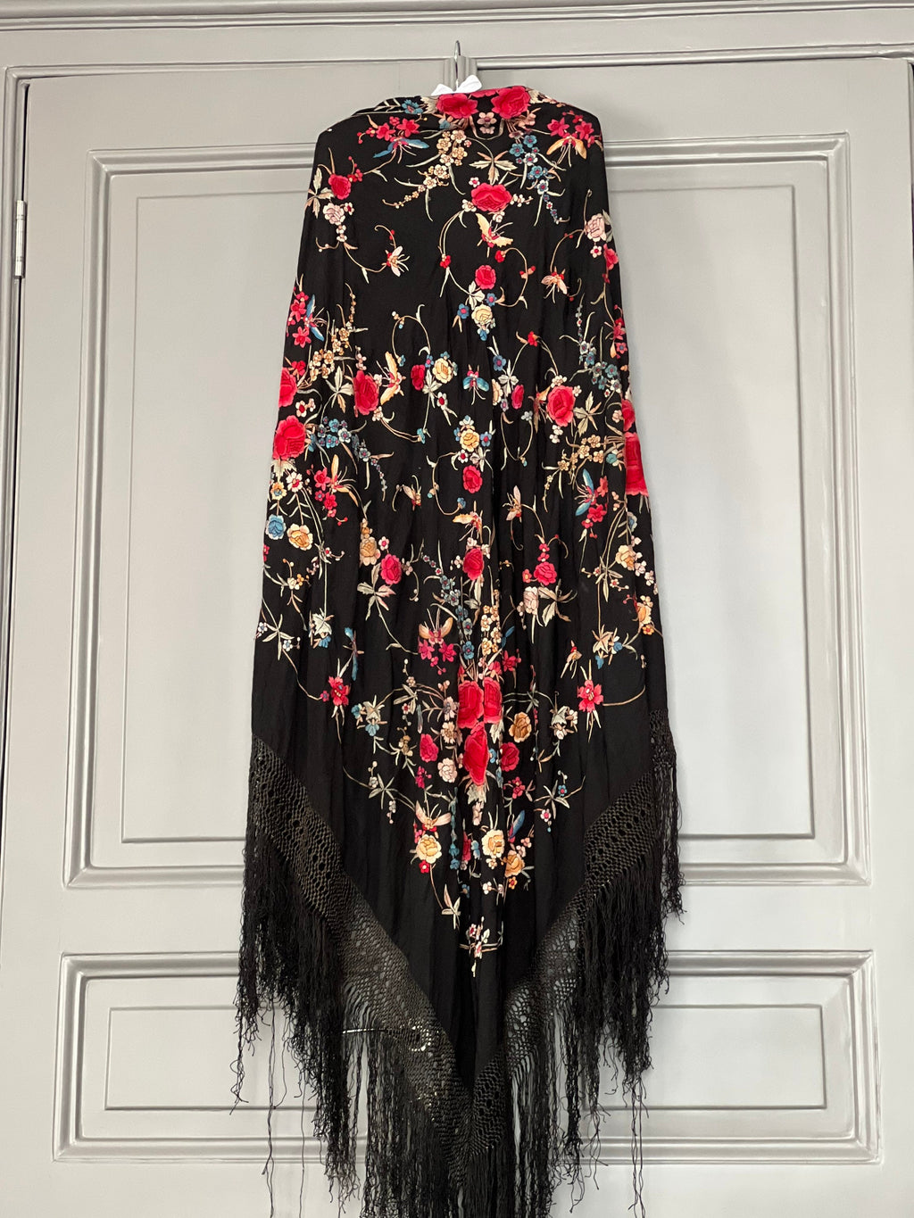 1920s piano silk shawl Manila manton shawl