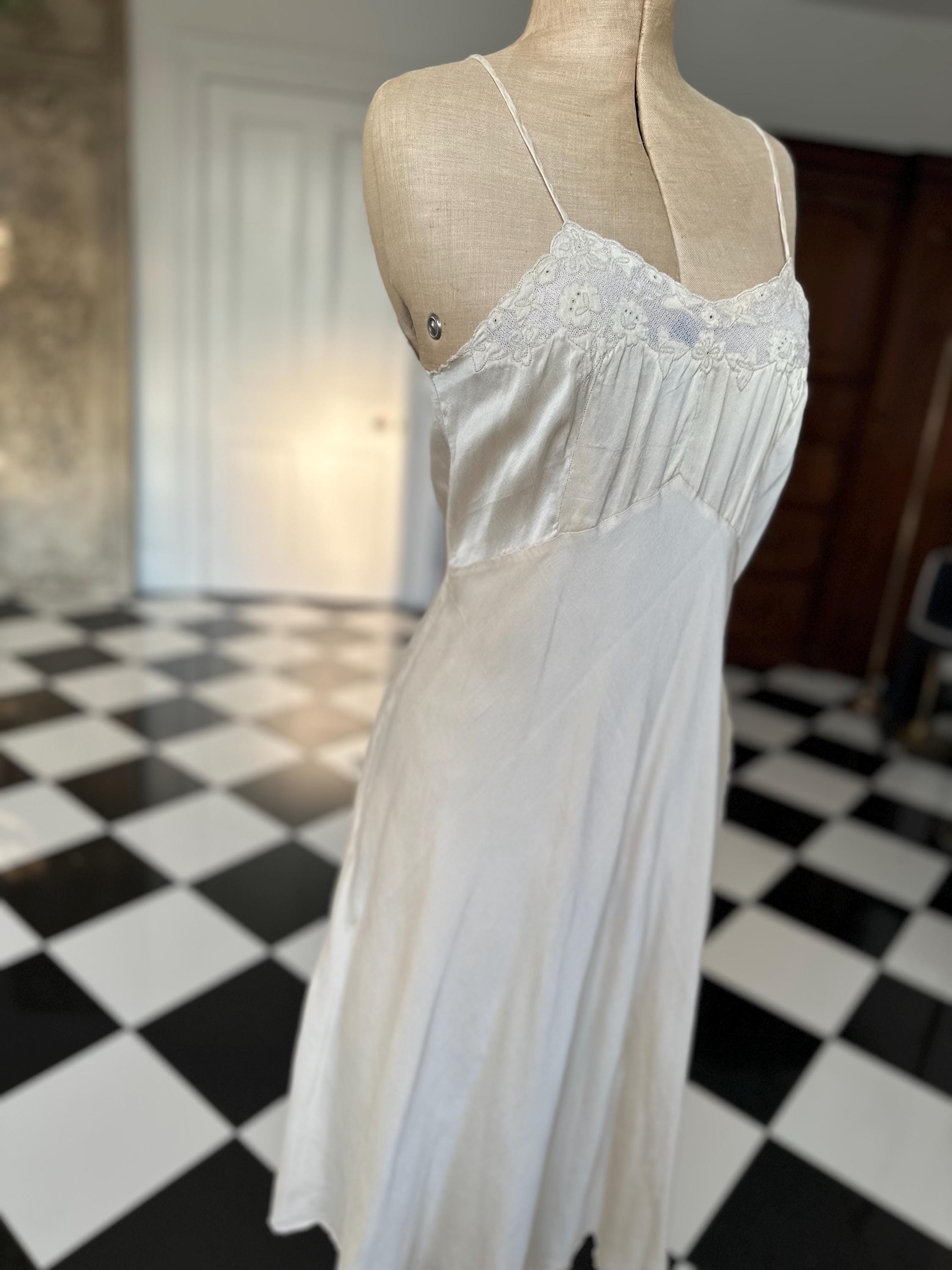 1930 Cream silk slip with embroidery to the front chest