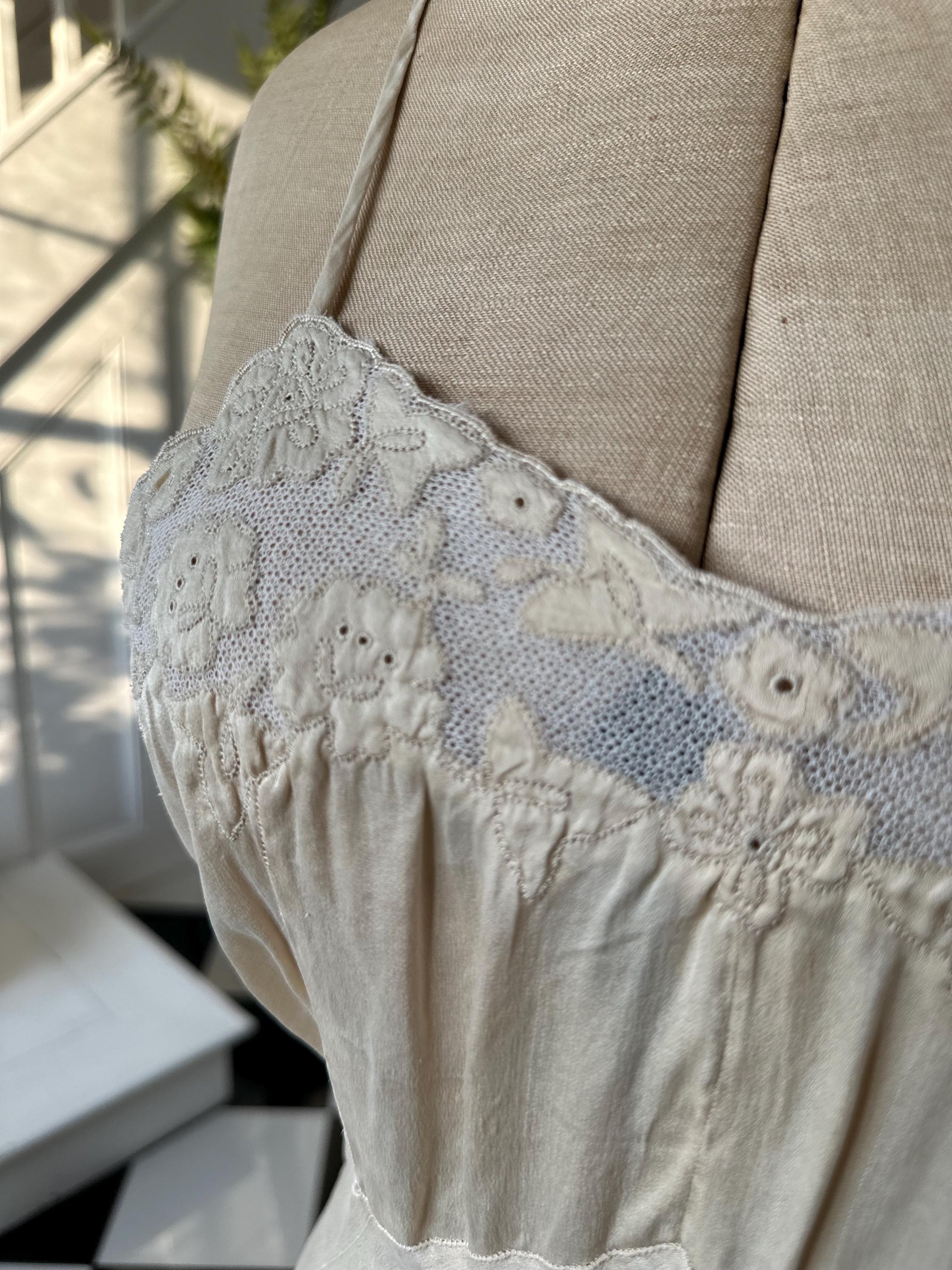 1930 Cream silk slip with embroidery to the front chest