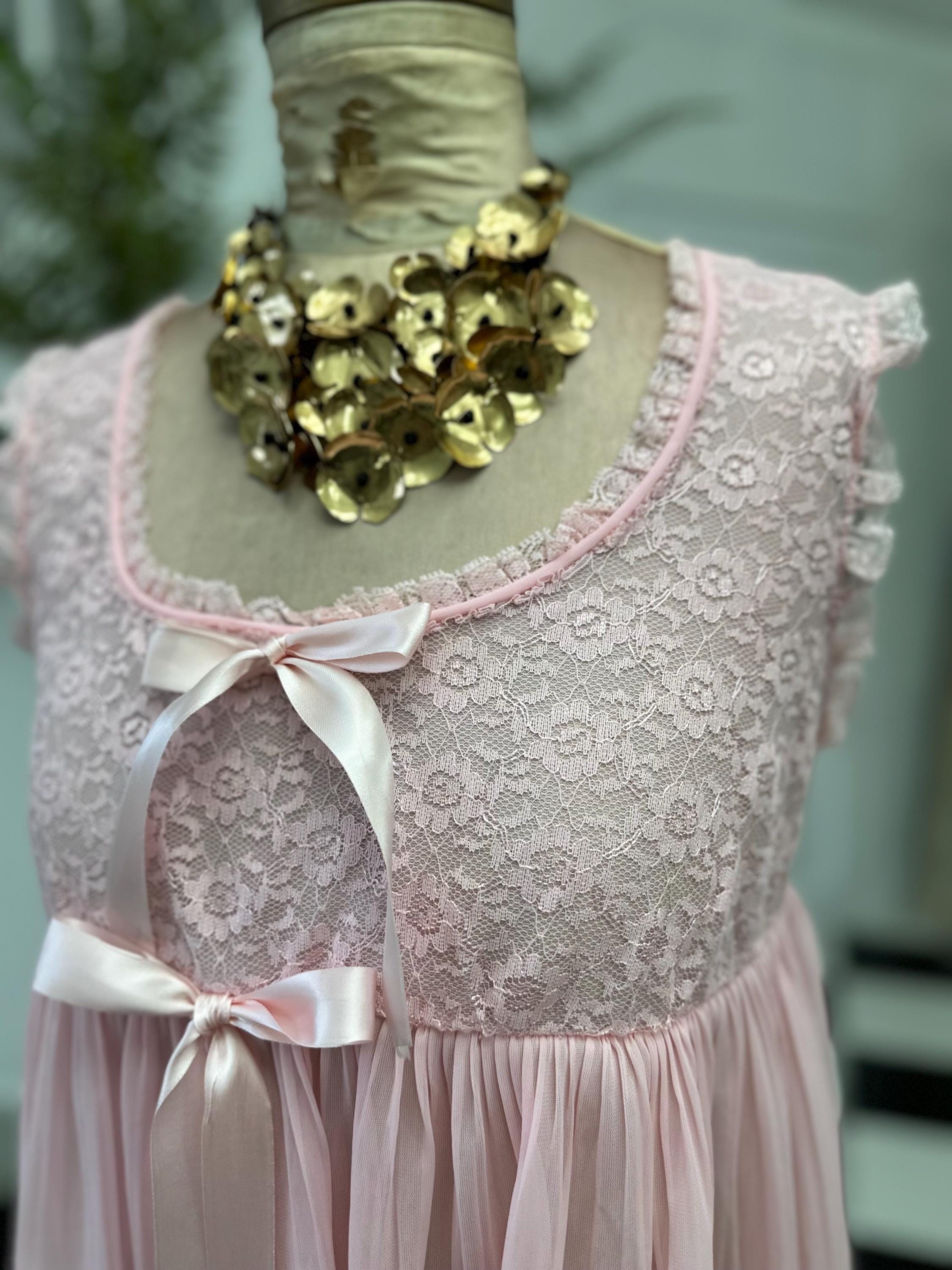Vintage baby doll lace slip 1970s