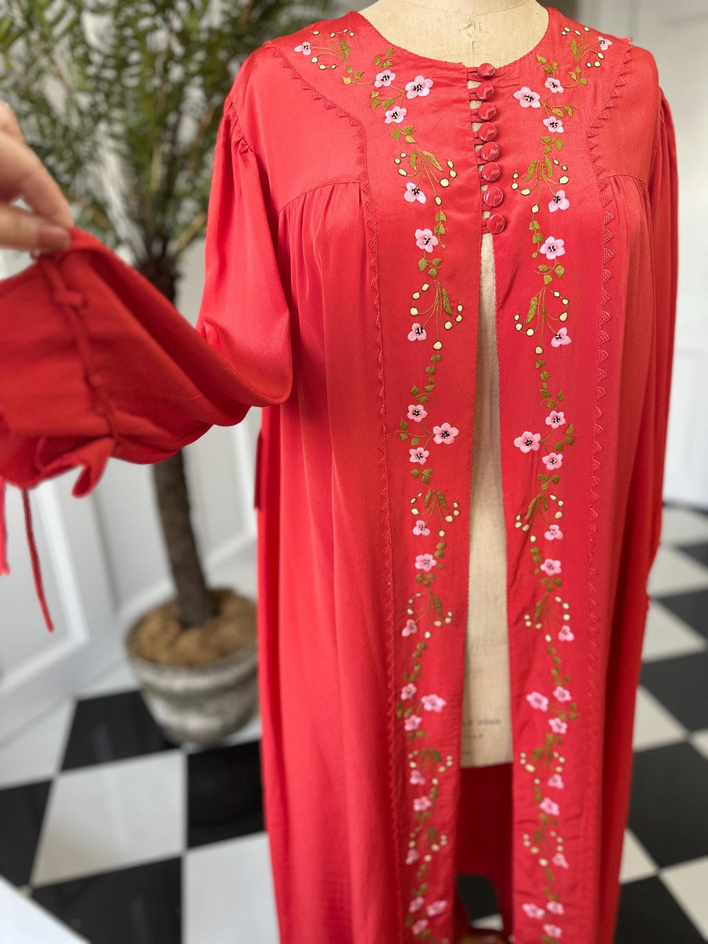 1940s Silk red house coat dressing gown with silk embroidery to the front