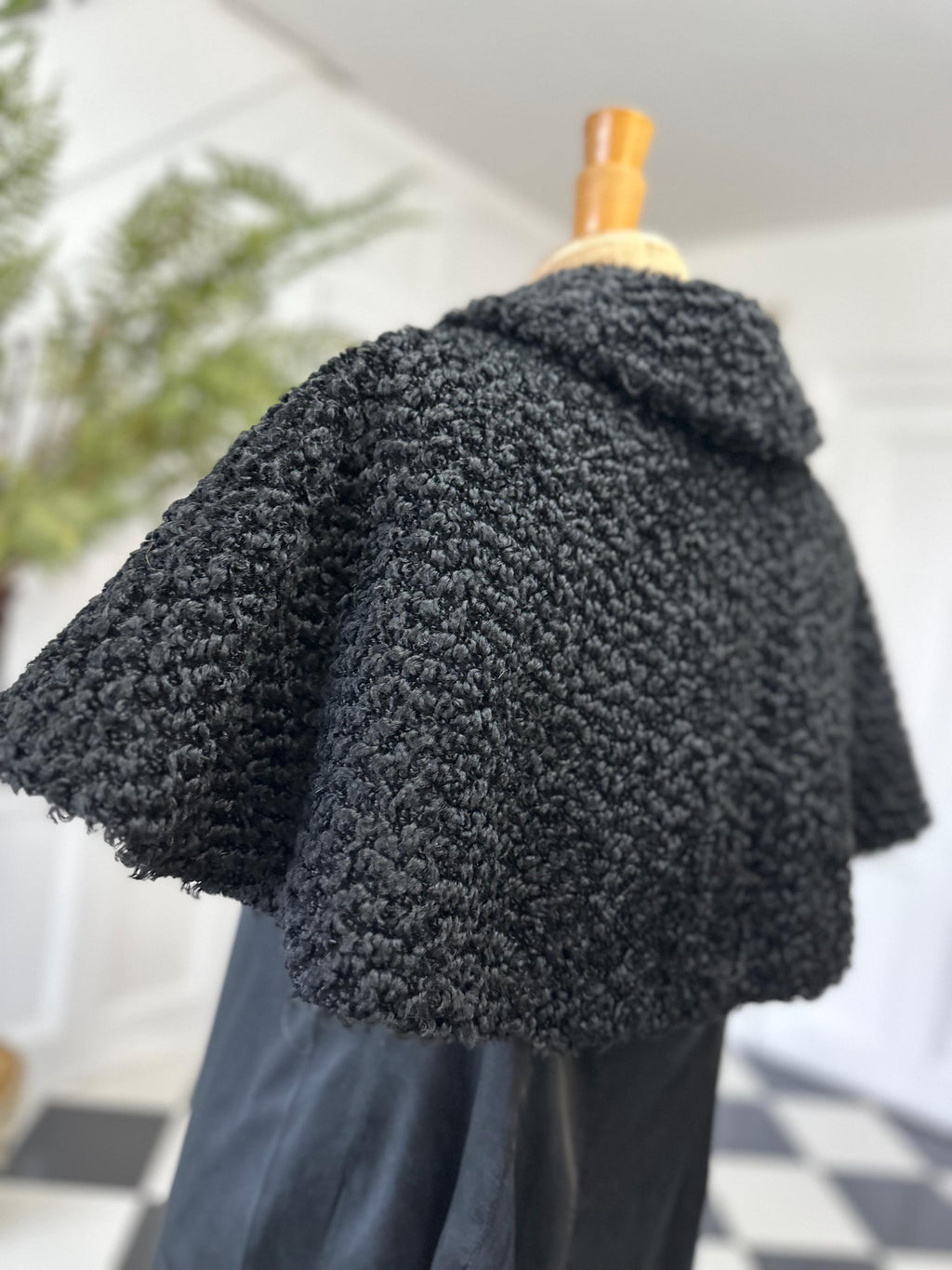 Victorian black shoulder cape