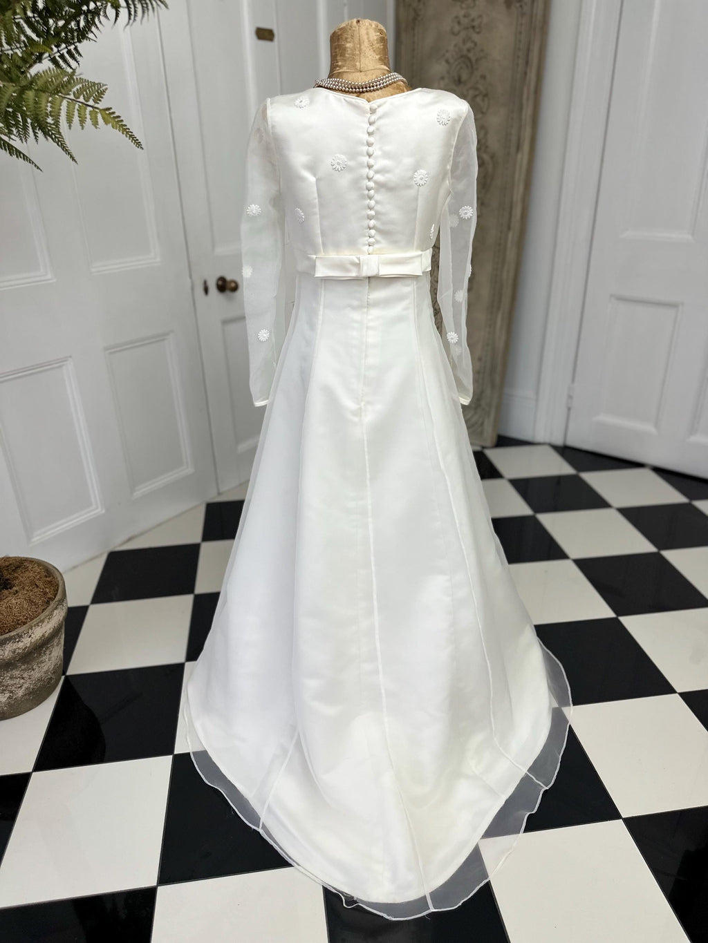 Cream Vintage 1970s Satin Wedding Dress with Organdy Overlay and pretty Daisy flowers