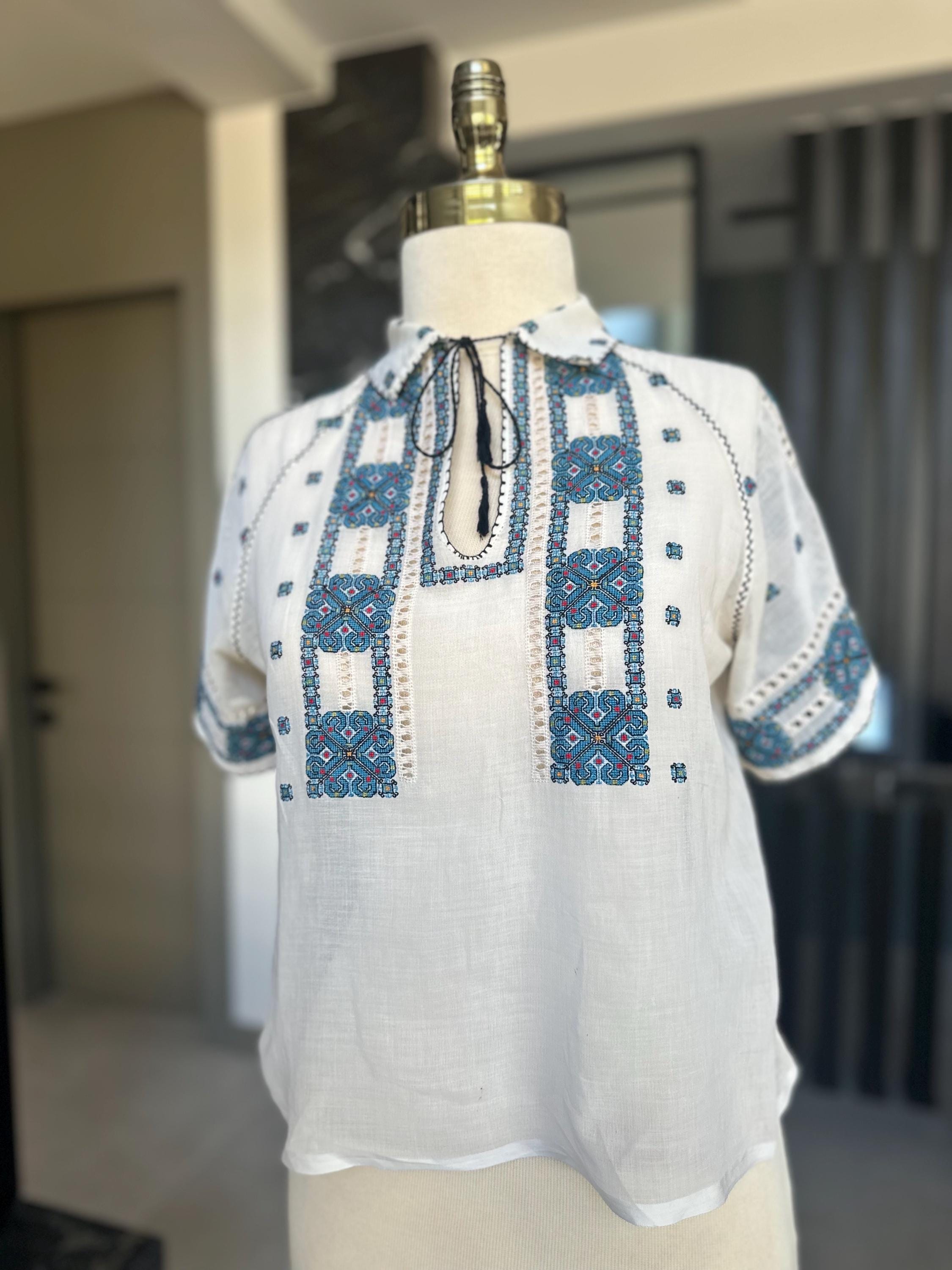 1930s fine white muslin hand embroidered short sleeve blouse